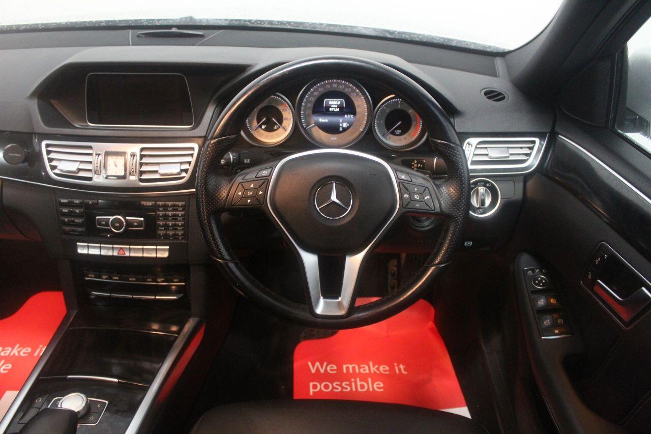 Mercedes-Benz E-Class view 44