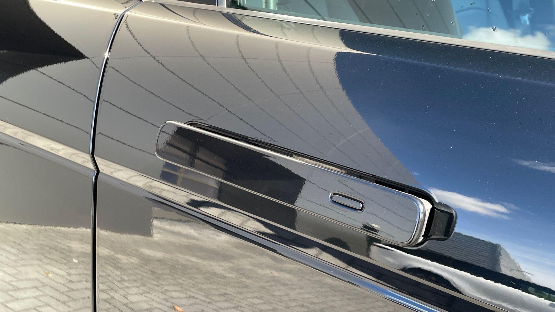 Land Rover Range Rover Evoque view 34
