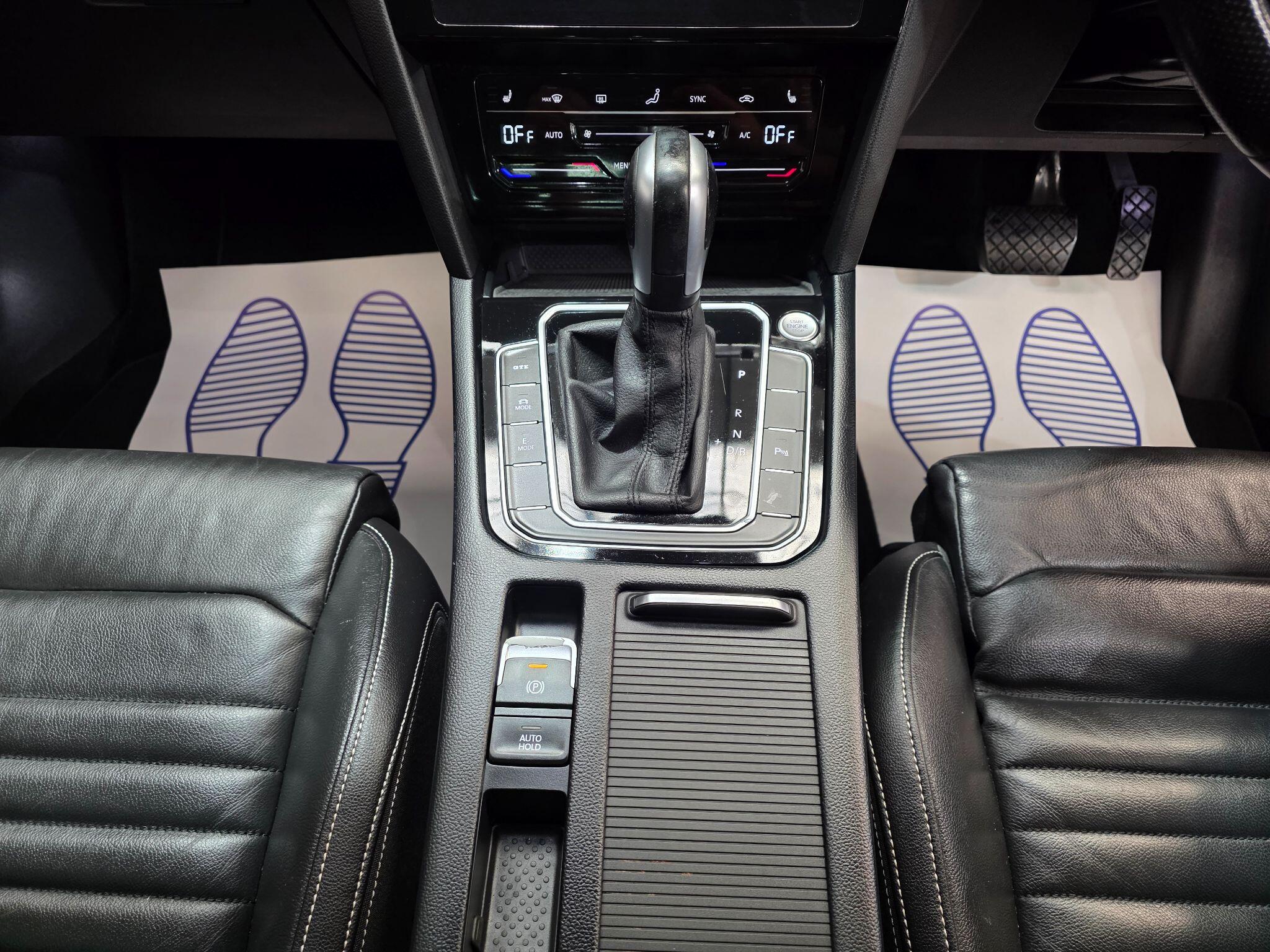 Volkswagen Passat view 10