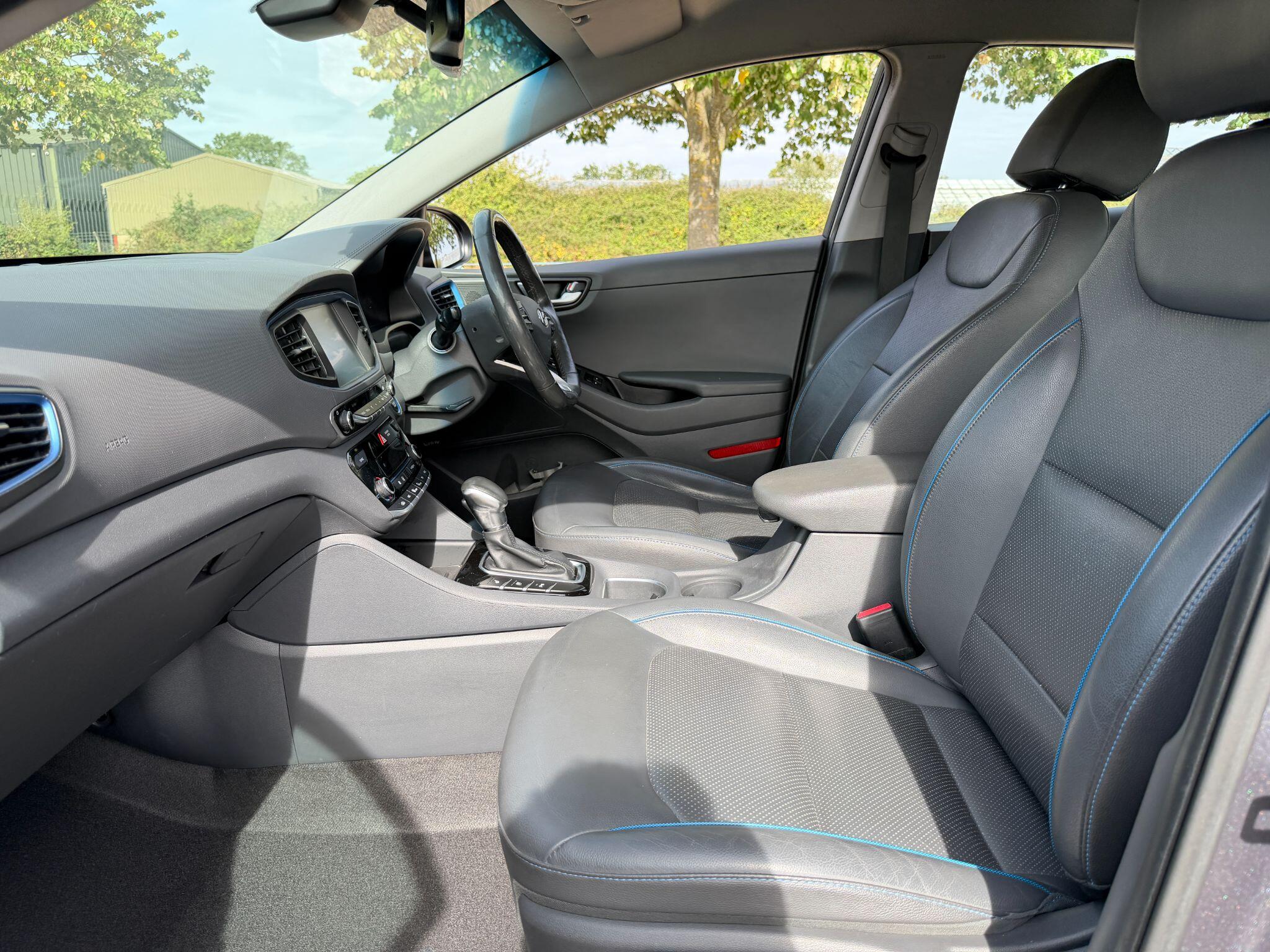 Hyundai Ioniq view 27