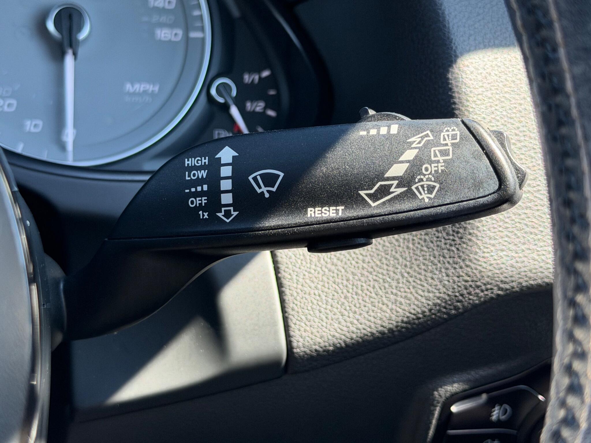 Audi SQ5 view 58