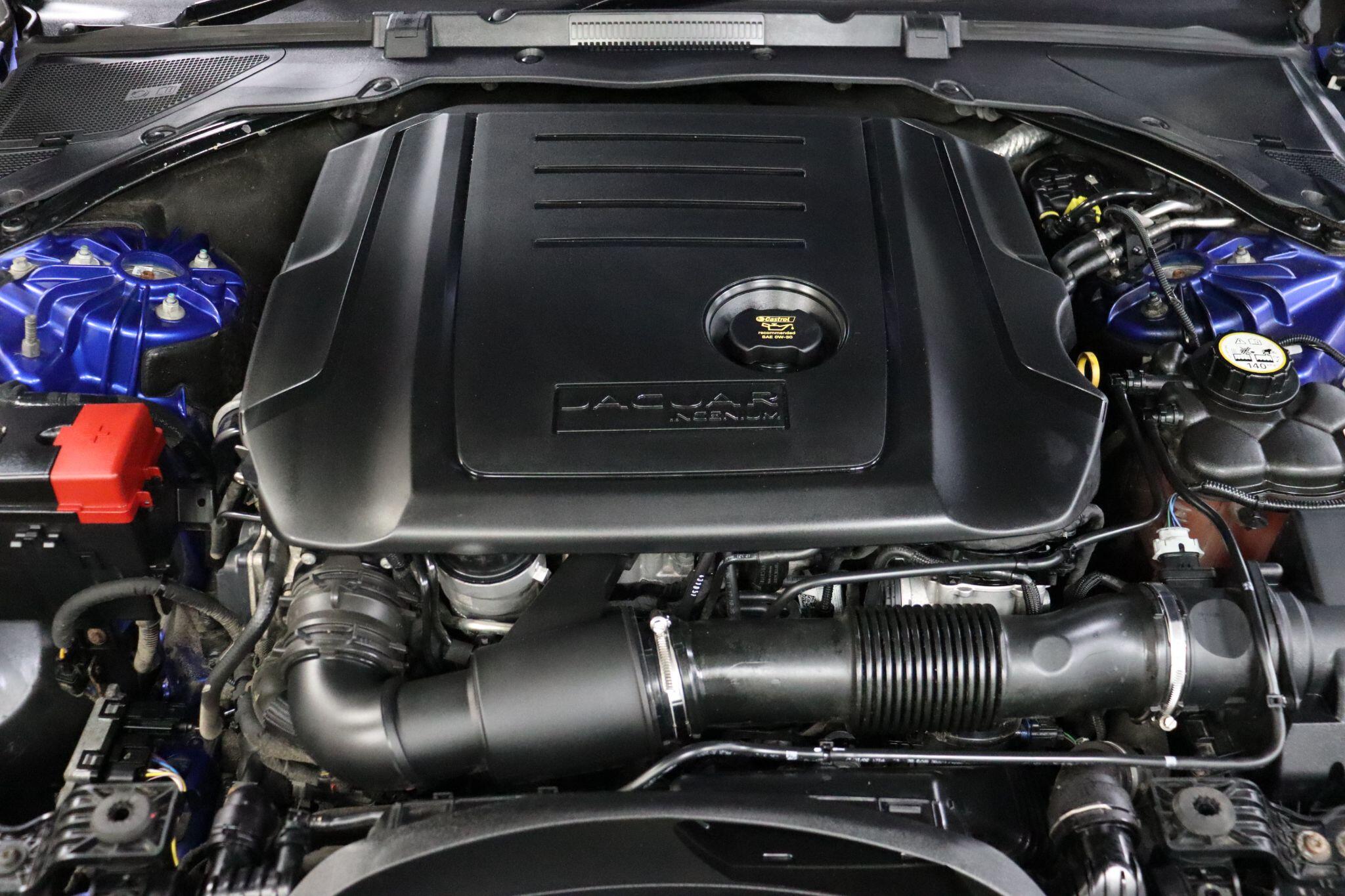 Jaguar XF view 45