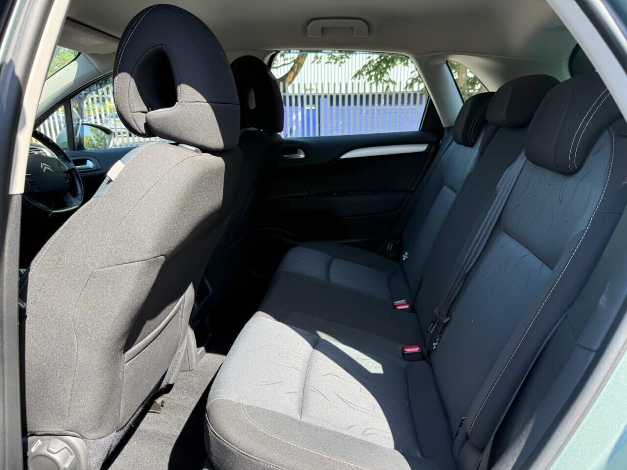 Citroen C4 view 19