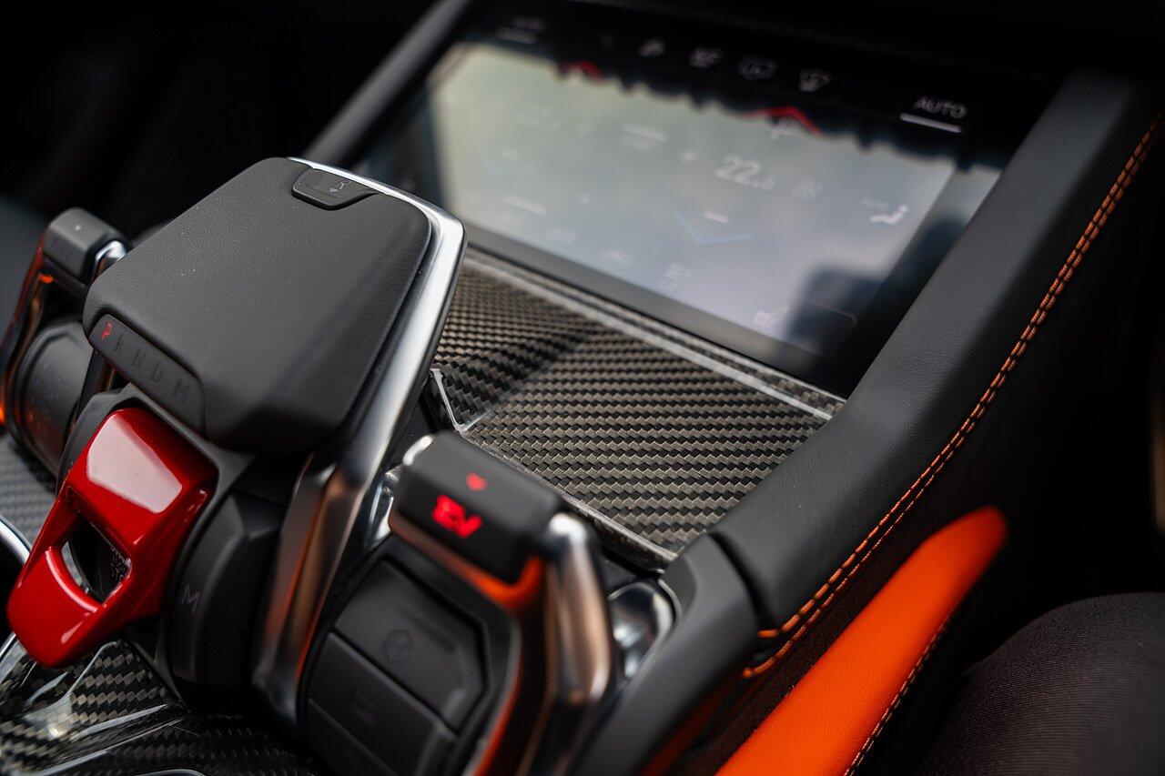 Lamborghini Urus view 58