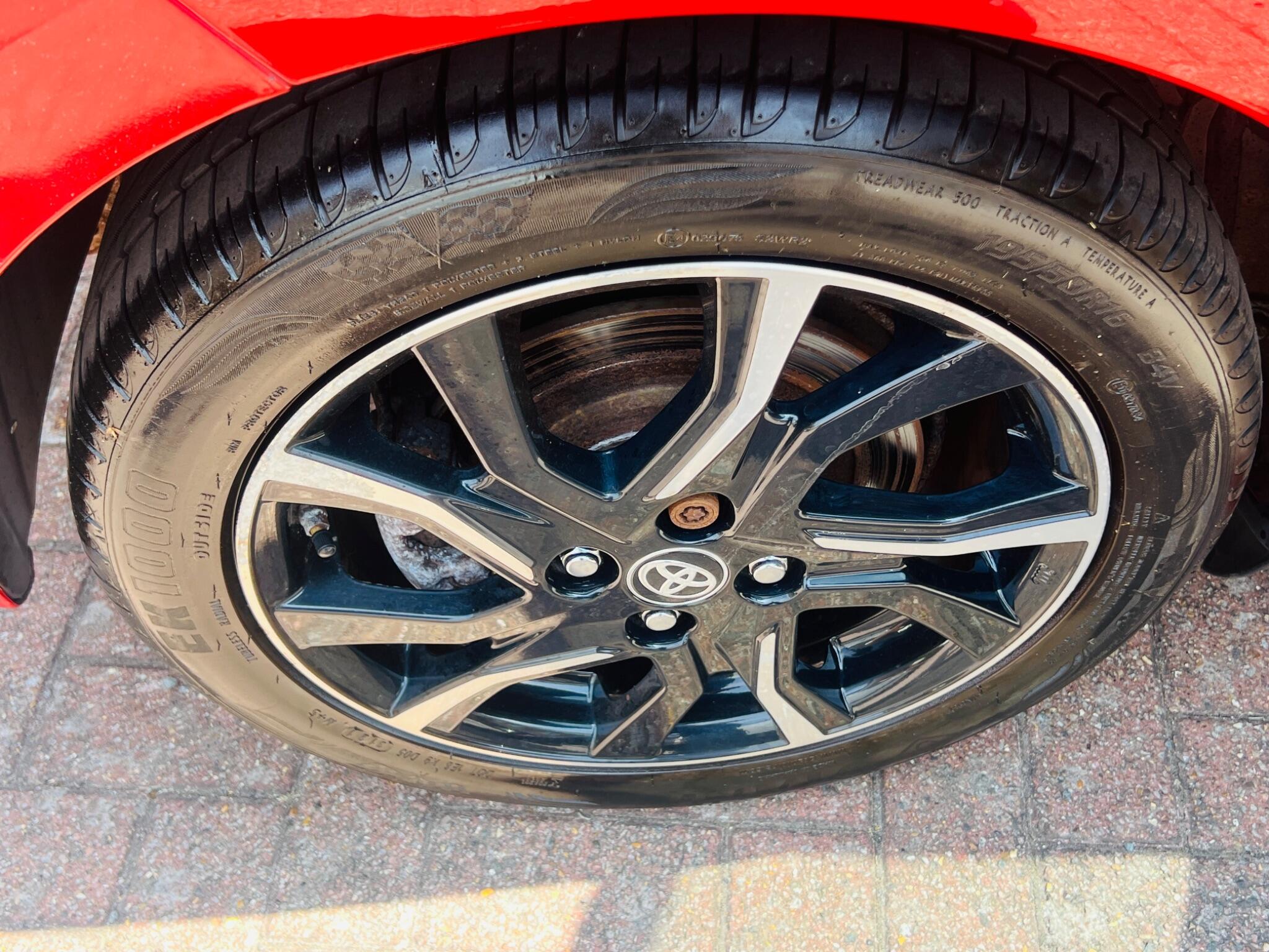 Toyota Yaris view 40