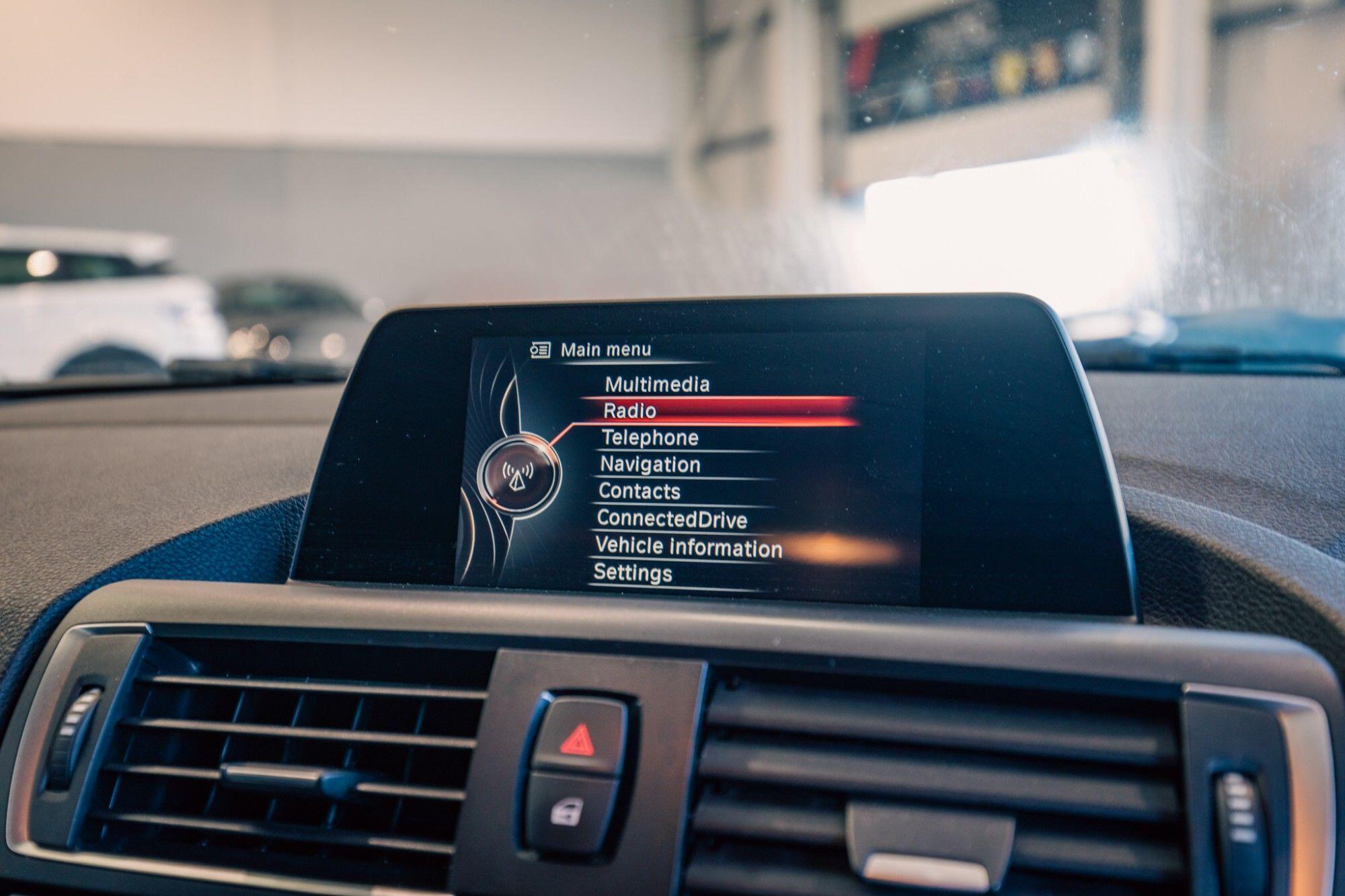 BMW 1 Series view 17