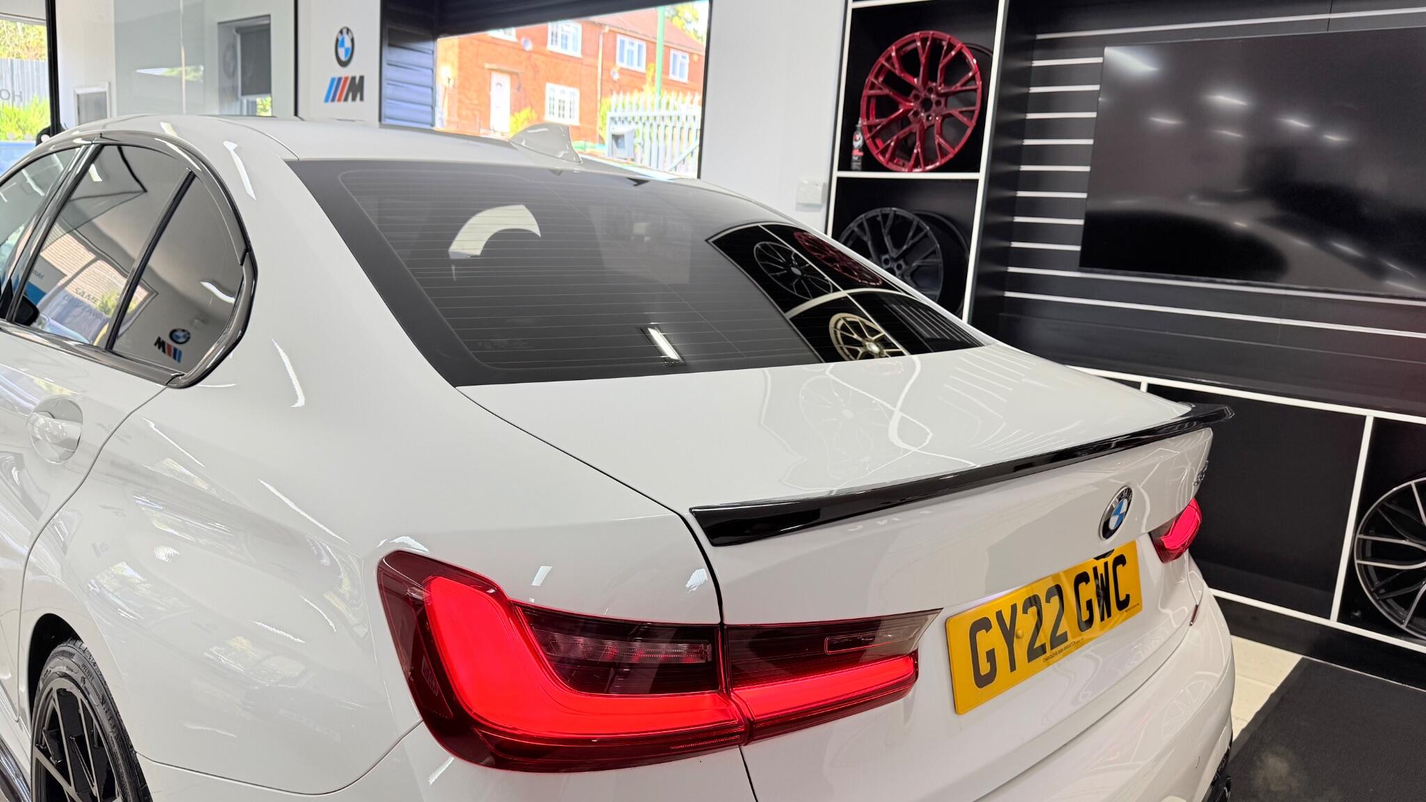 BMW 3 Series view 12