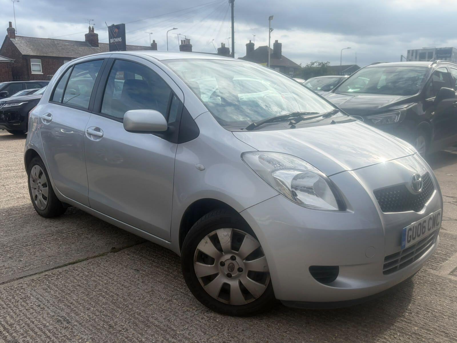 2006 Toyota Yaris in Silver for sale