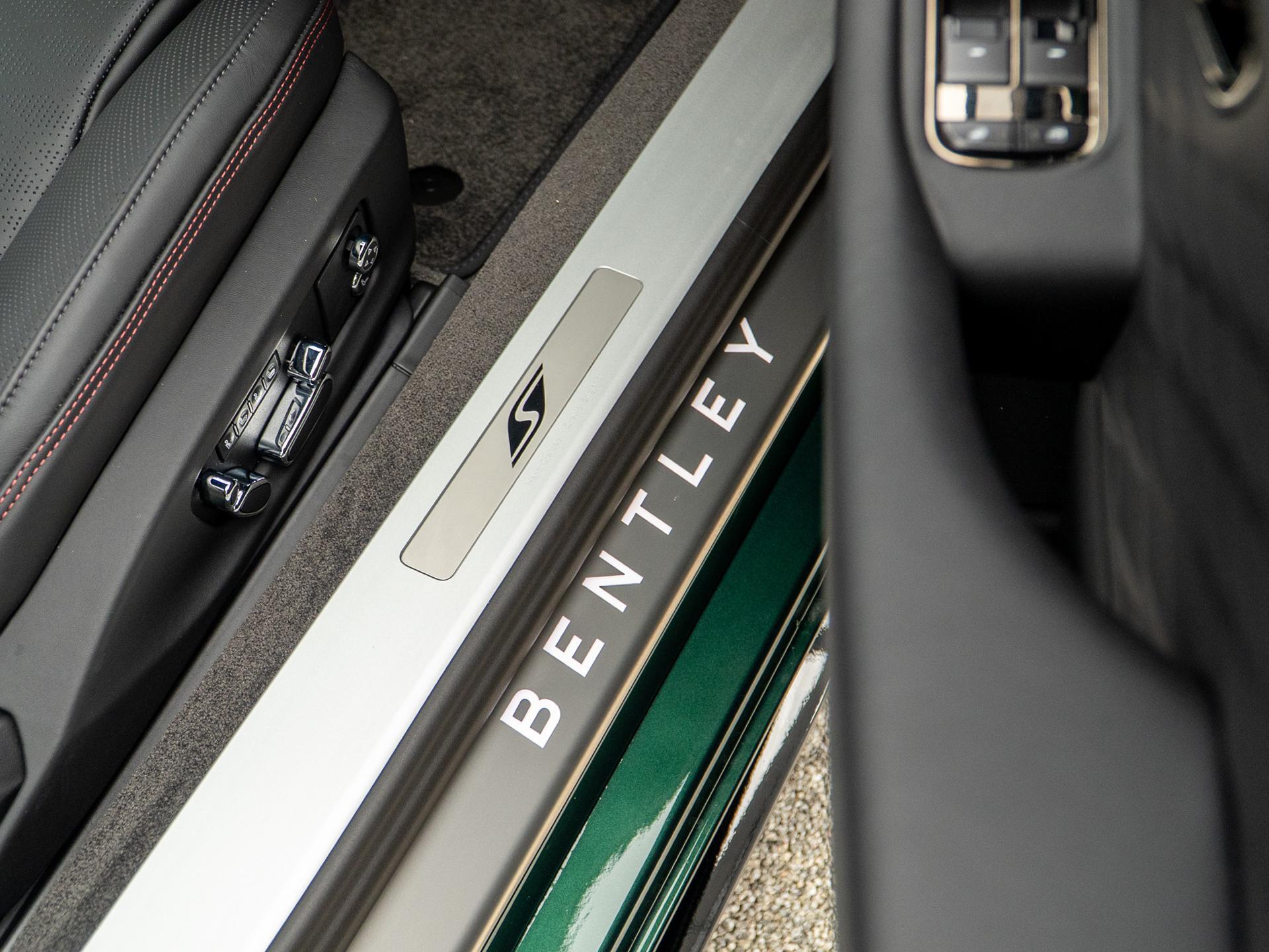 Bentley Continental view 27
