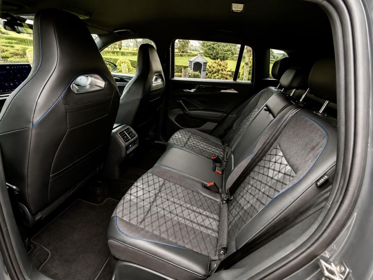Volkswagen Tiguan view 13