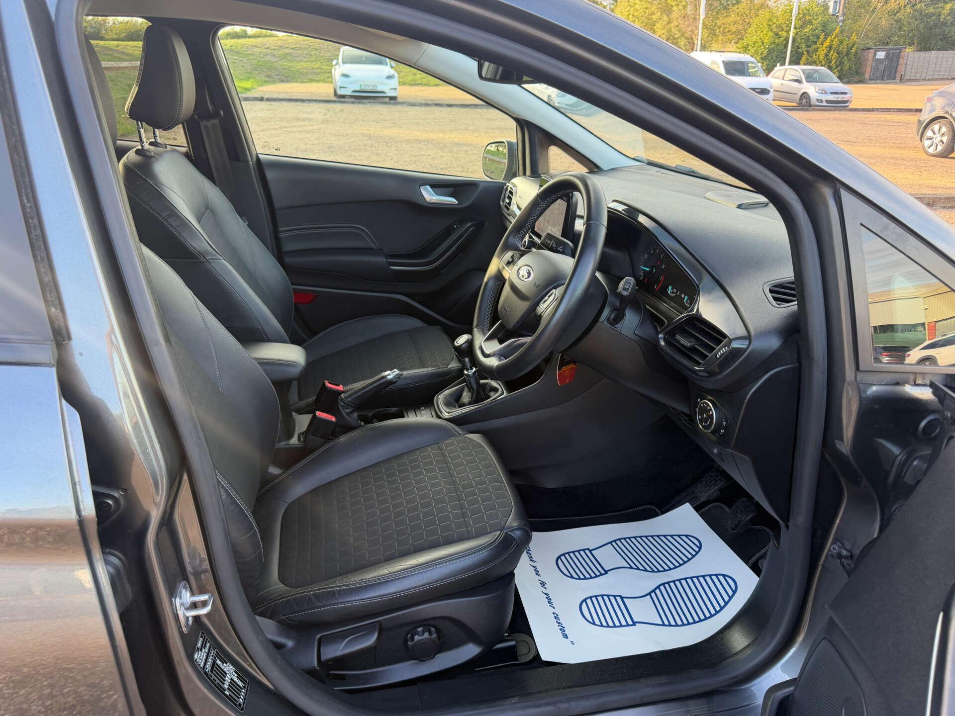 Ford Fiesta view 13