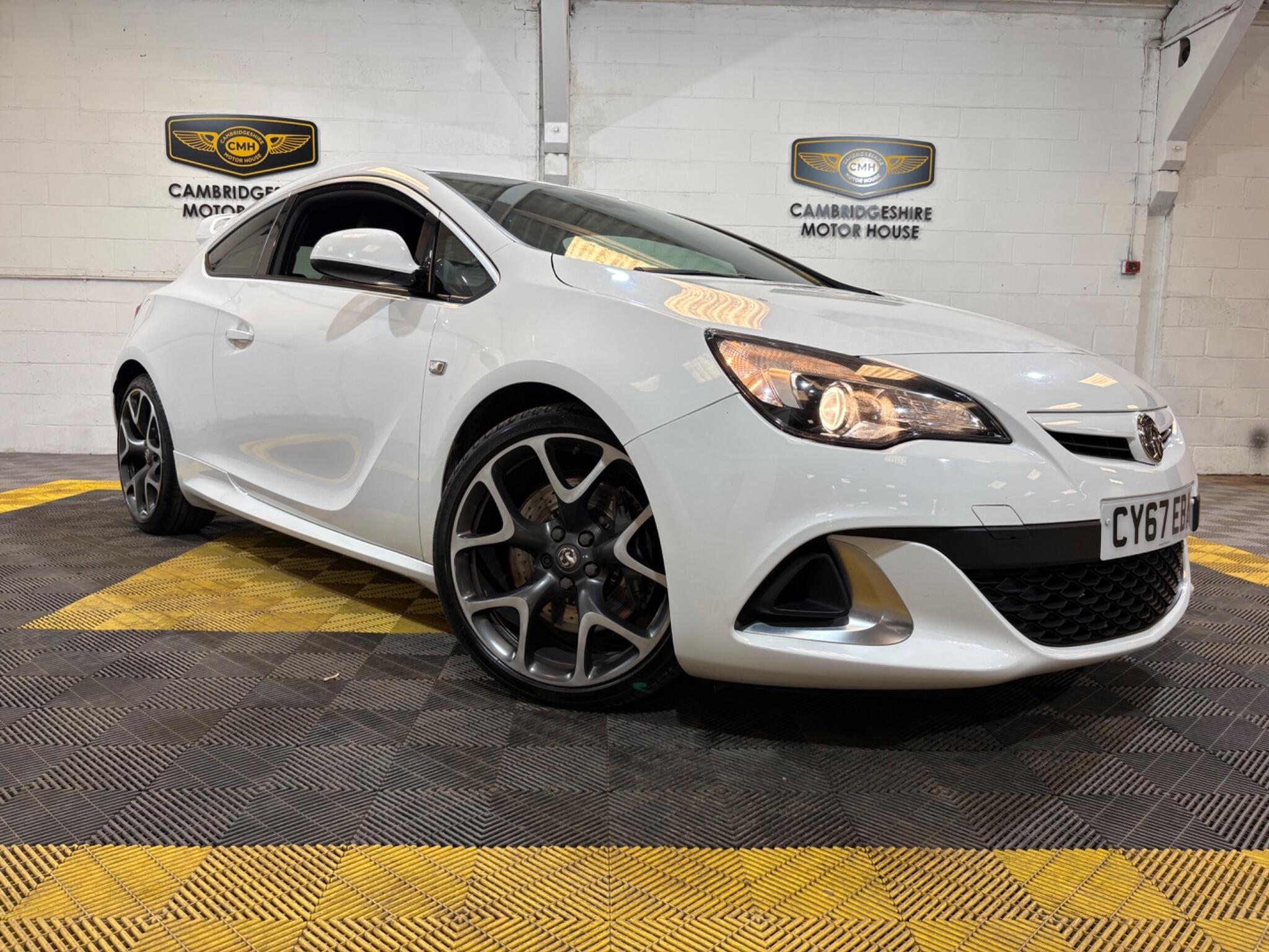 Vauxhall Astra GTC main image