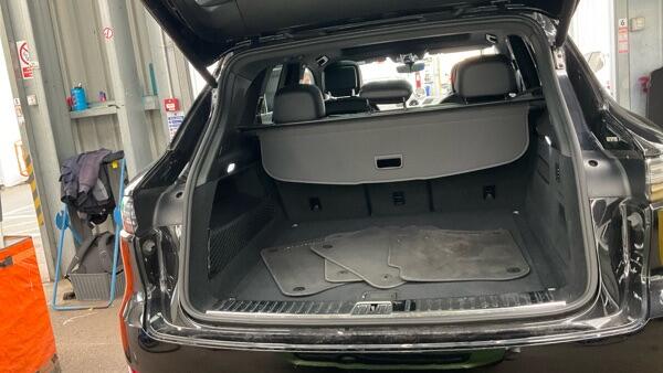 Porsche Cayenne view 12