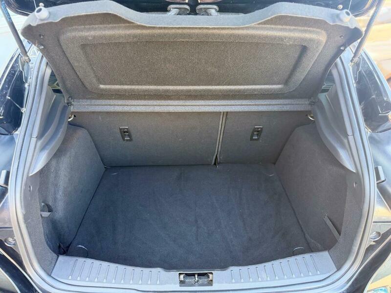 Ford Focus view 25
