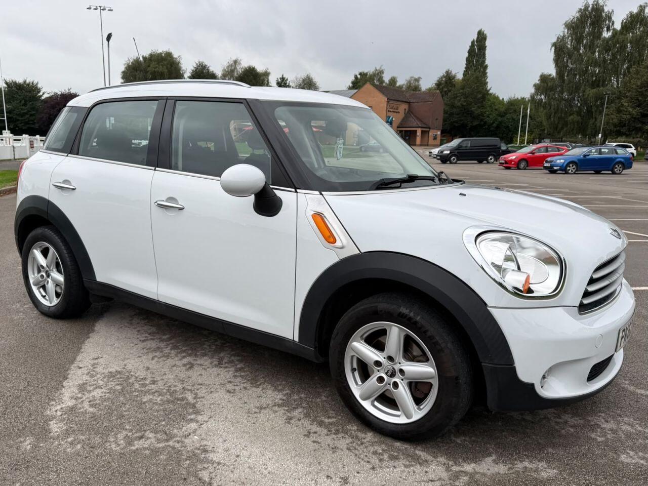 Mini Countryman view 28