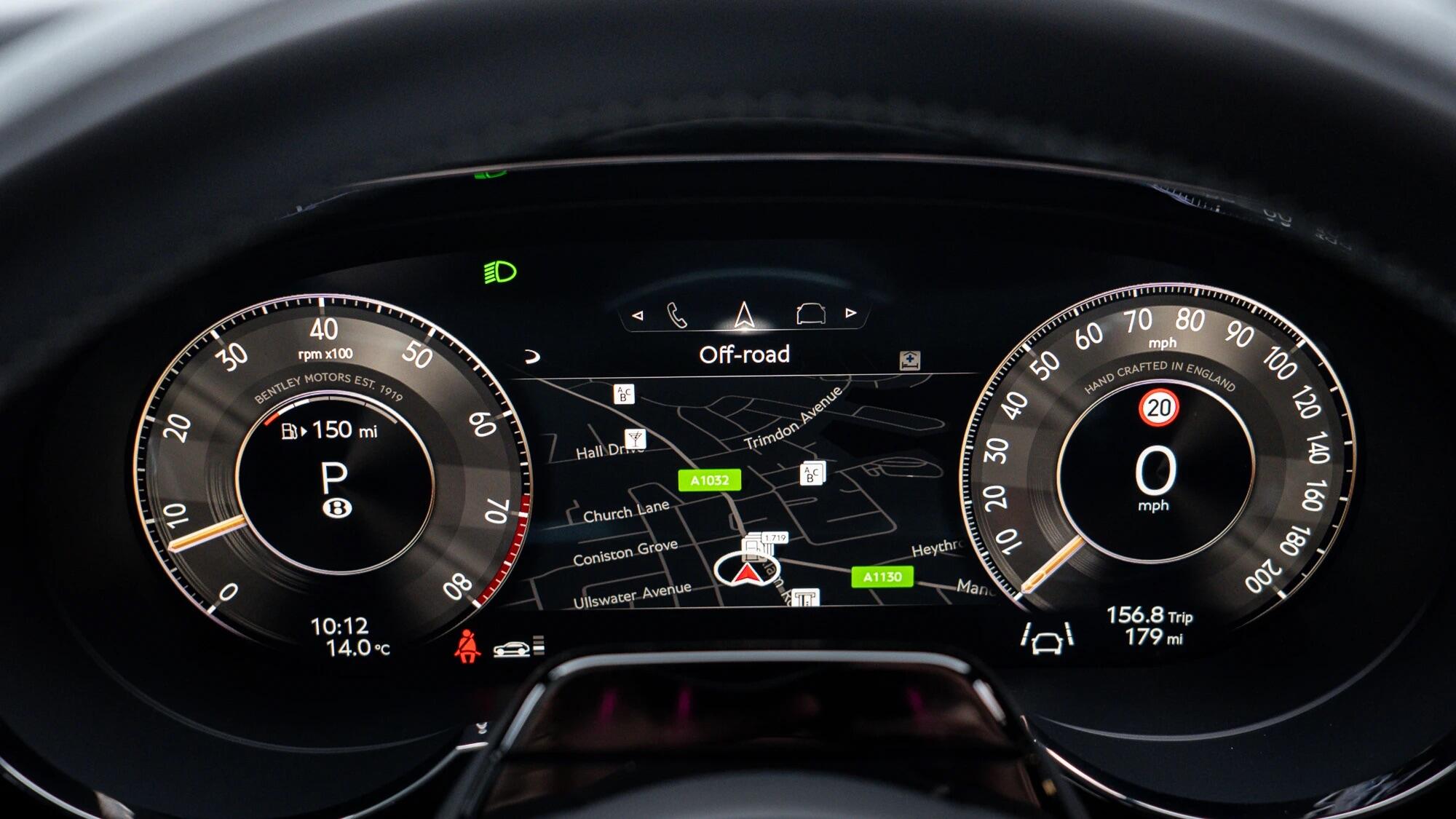 Bentley Bentayga view 40