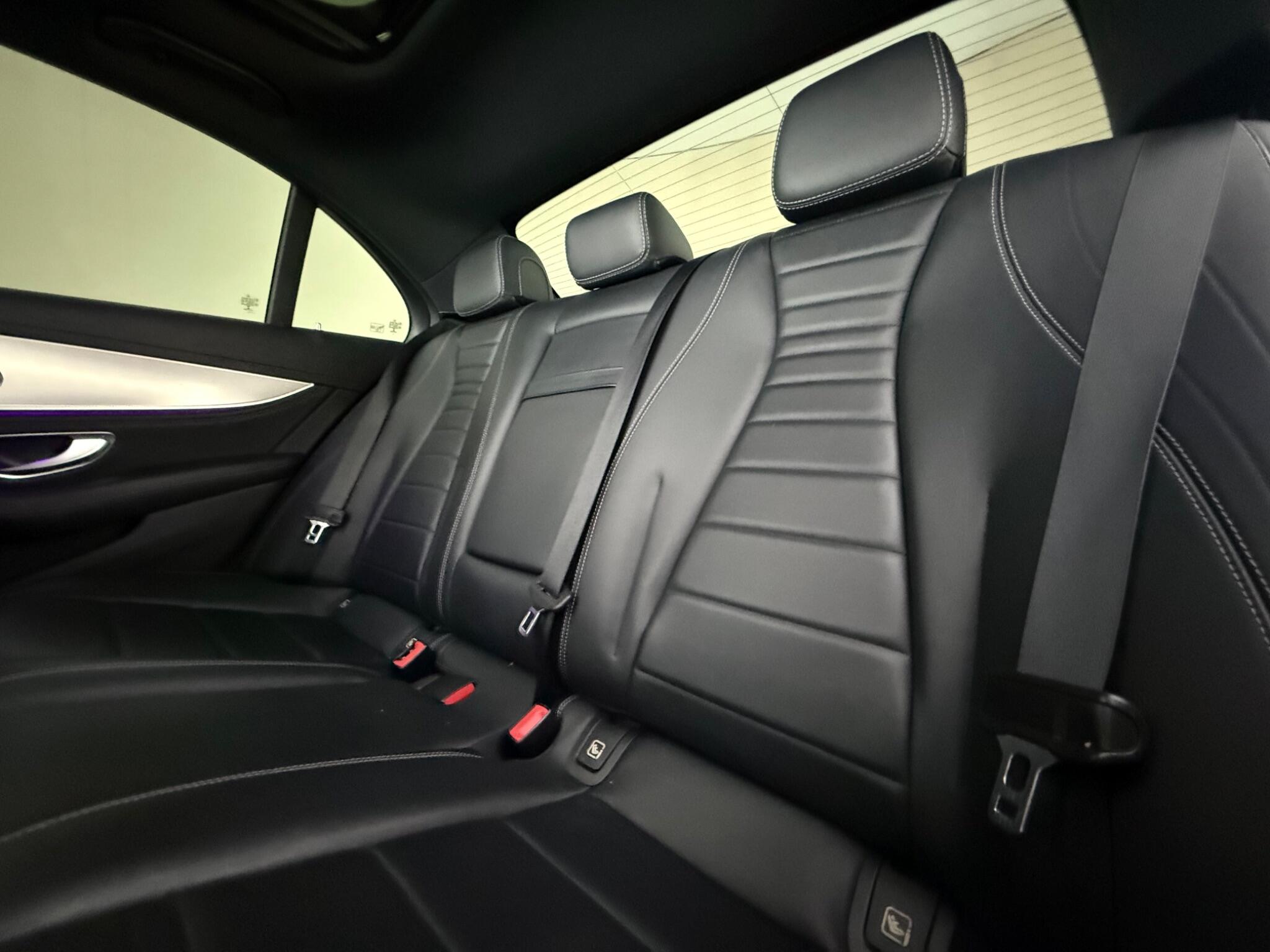 Mercedes-Benz E-Class view 32