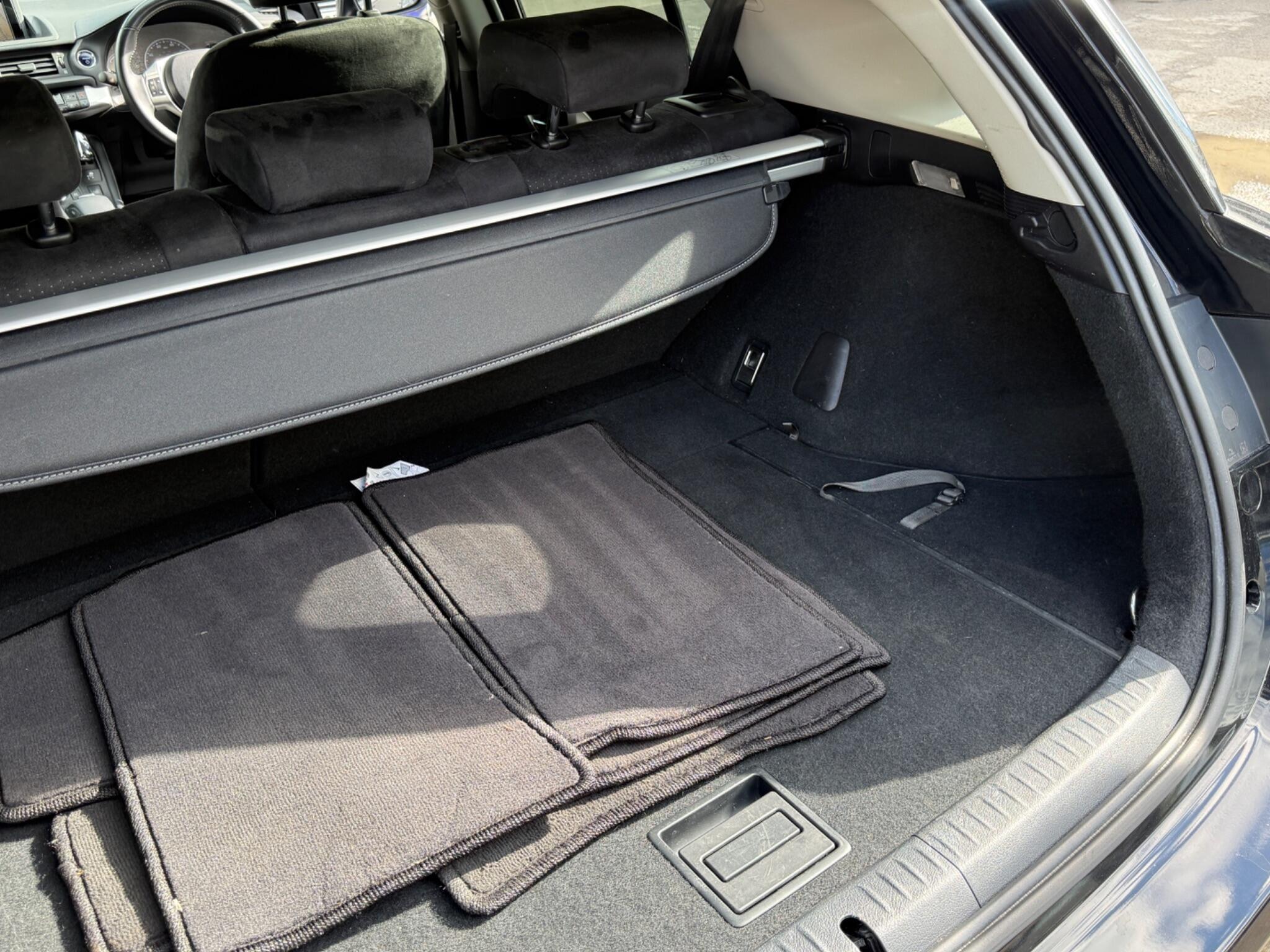 Lexus CT - Image 43