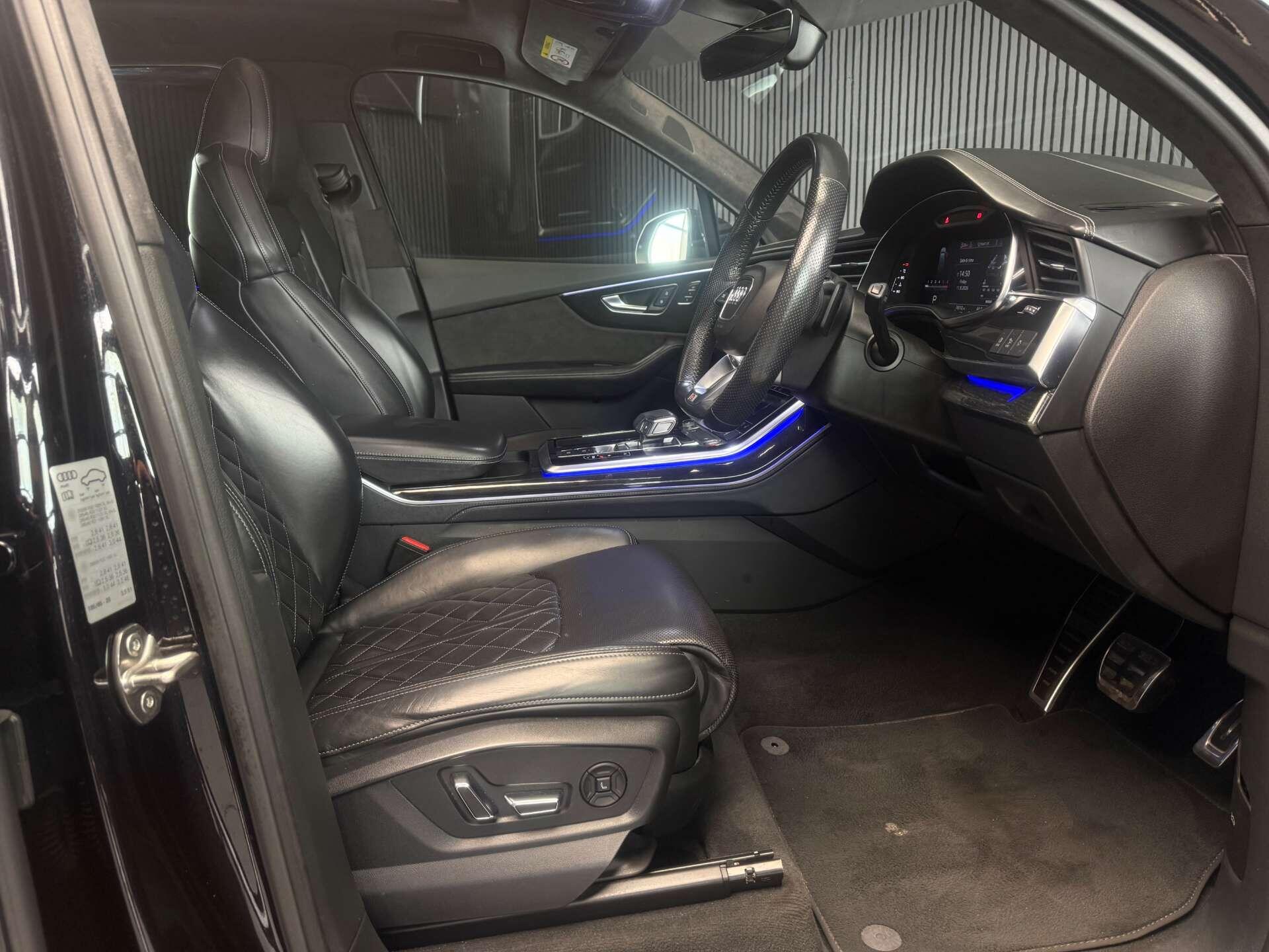 Audi SQ7 view 57