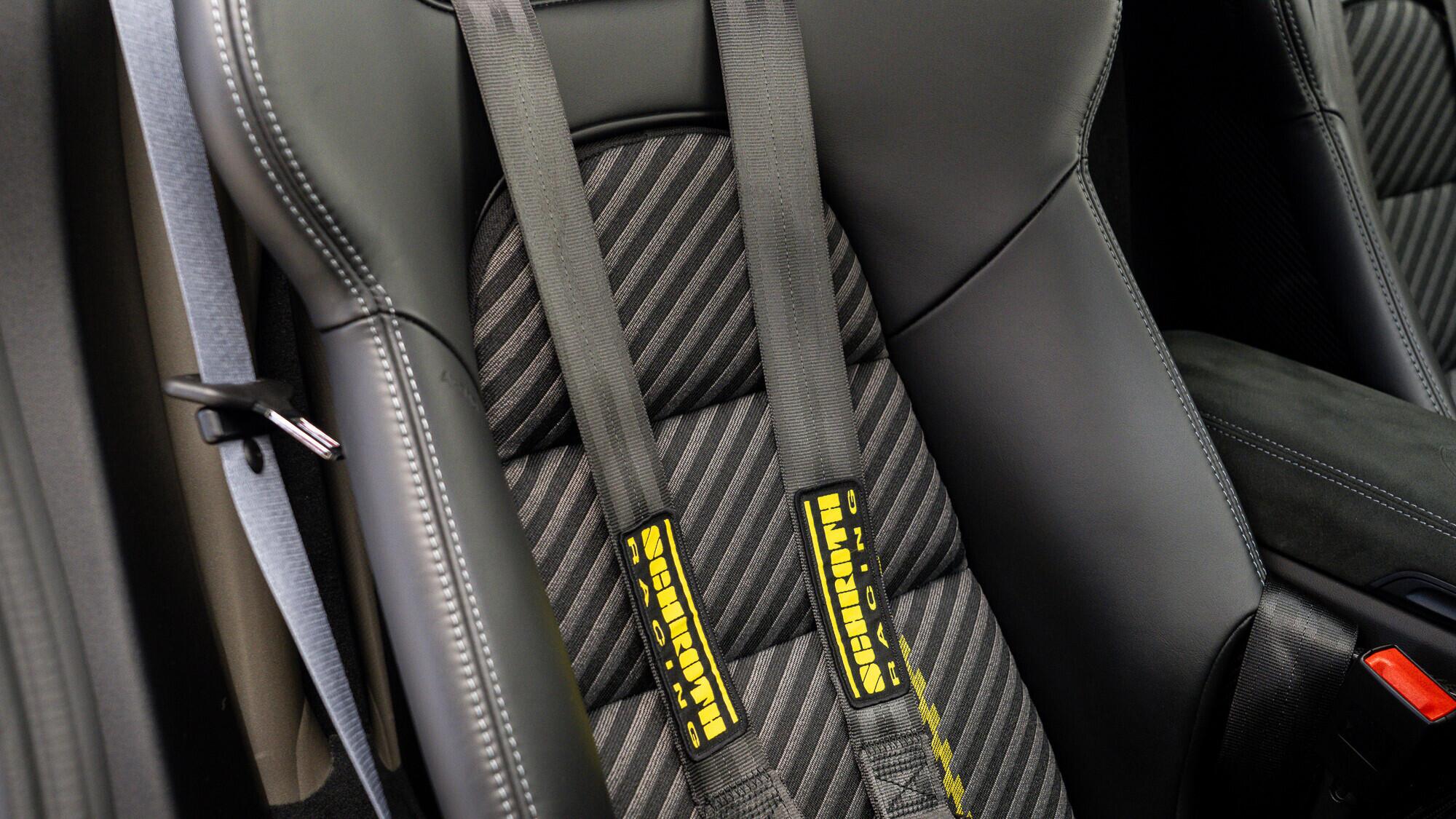 Porsche 718 Cayman view 28
