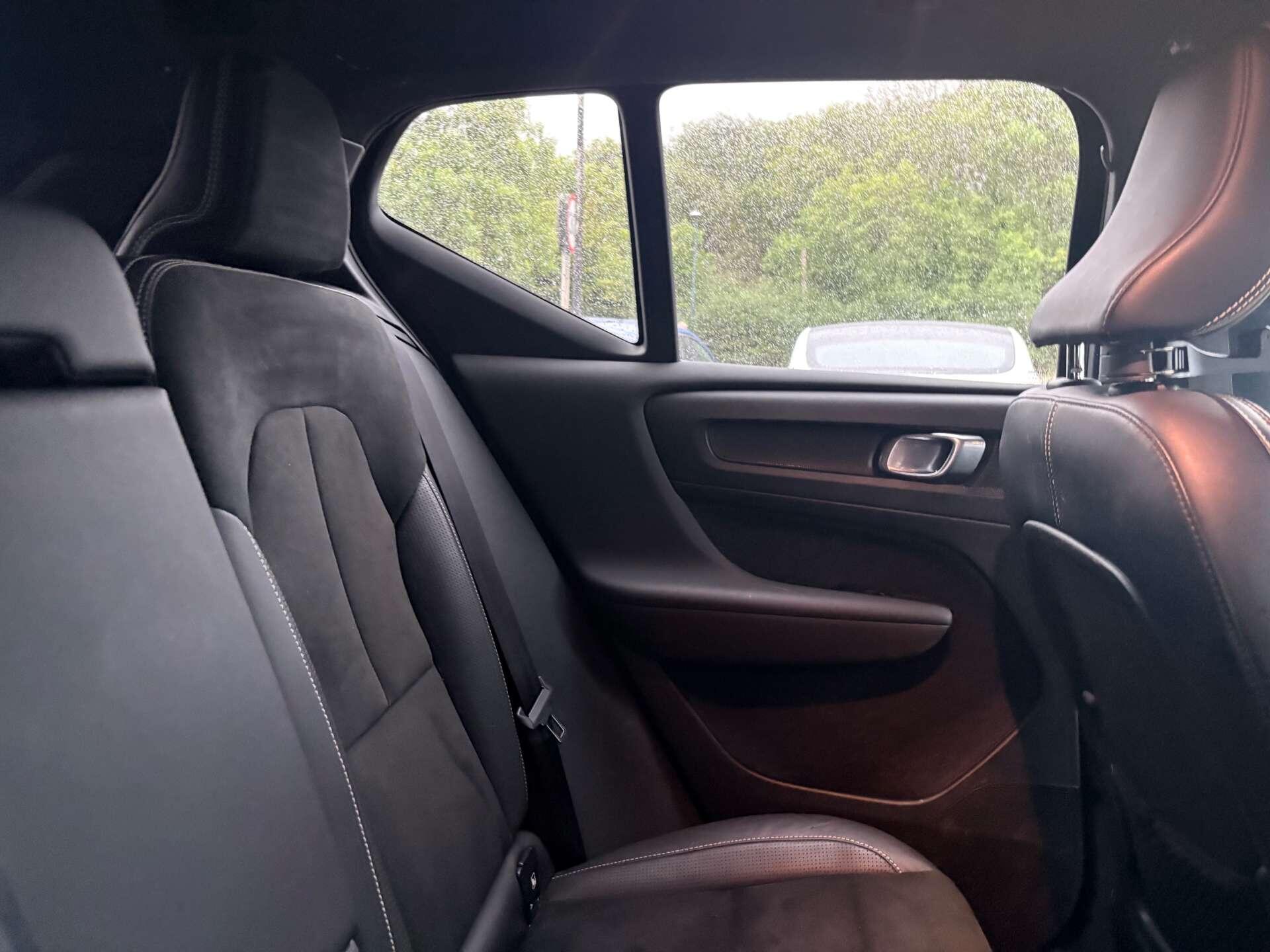 Volvo XC40 view 39