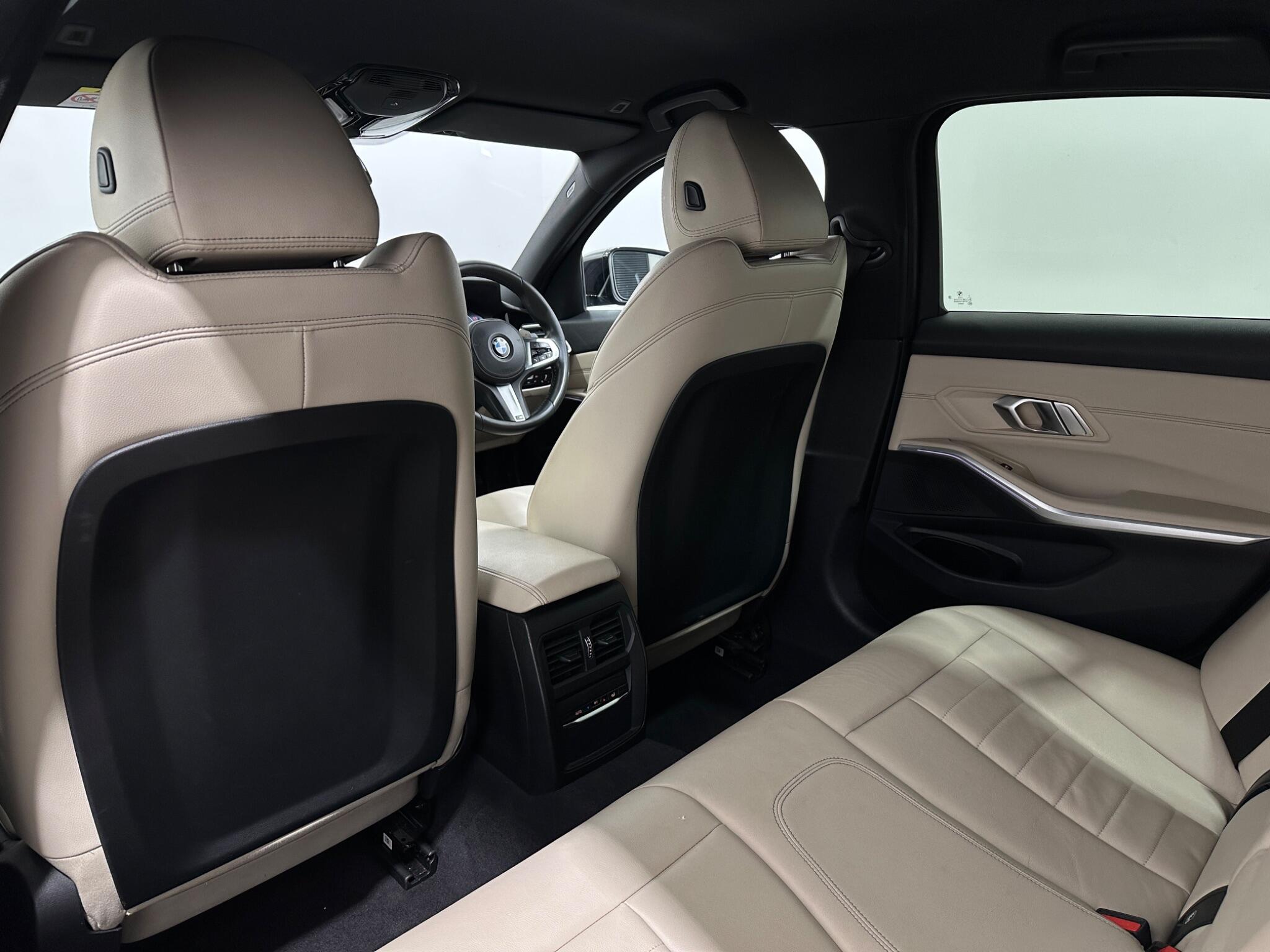 BMW 3 Series view 39