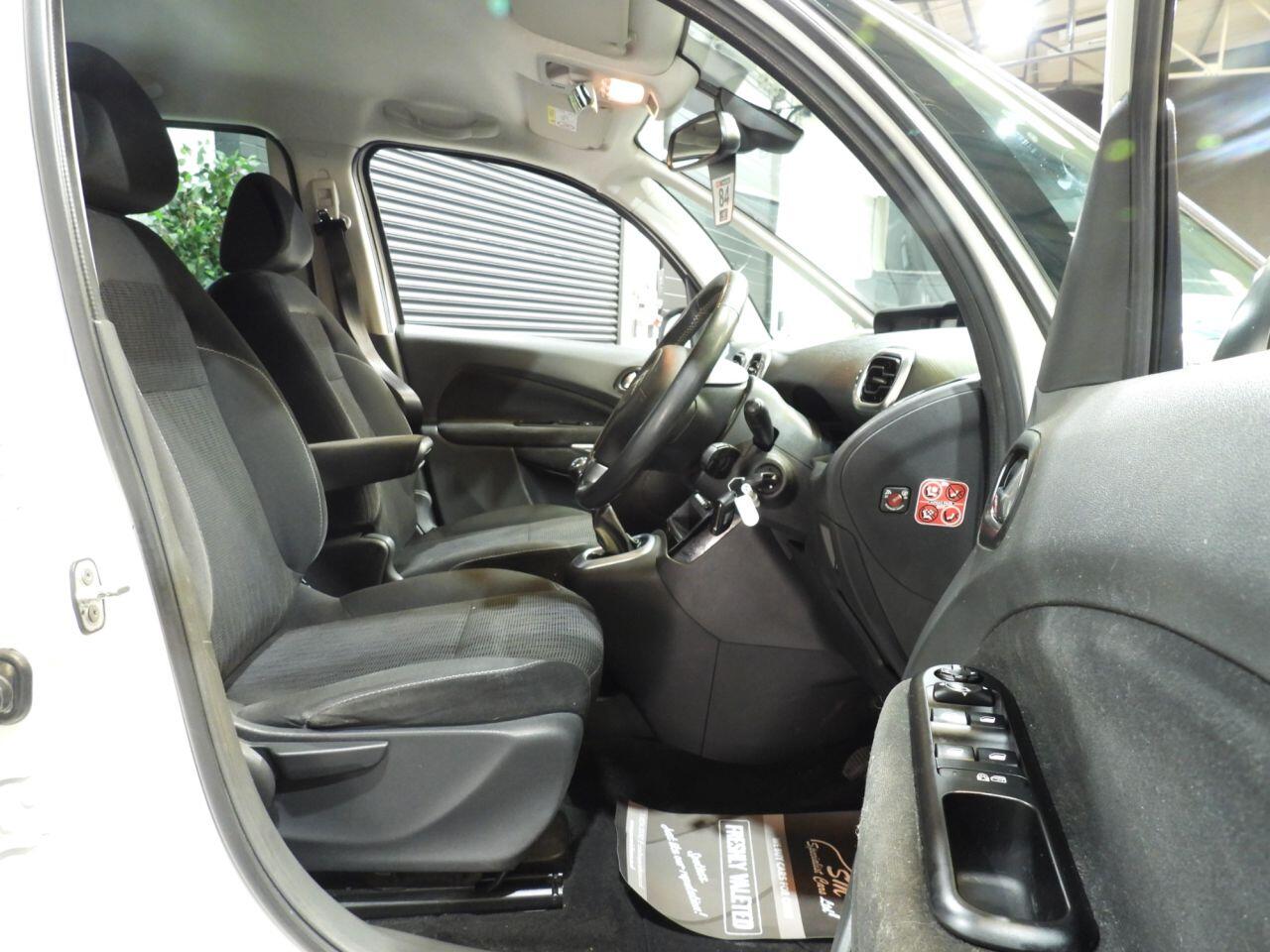 Citroen C3 Picasso view 22