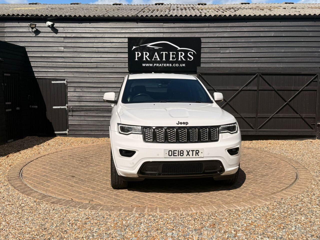 Jeep Grand Cherokee view 4