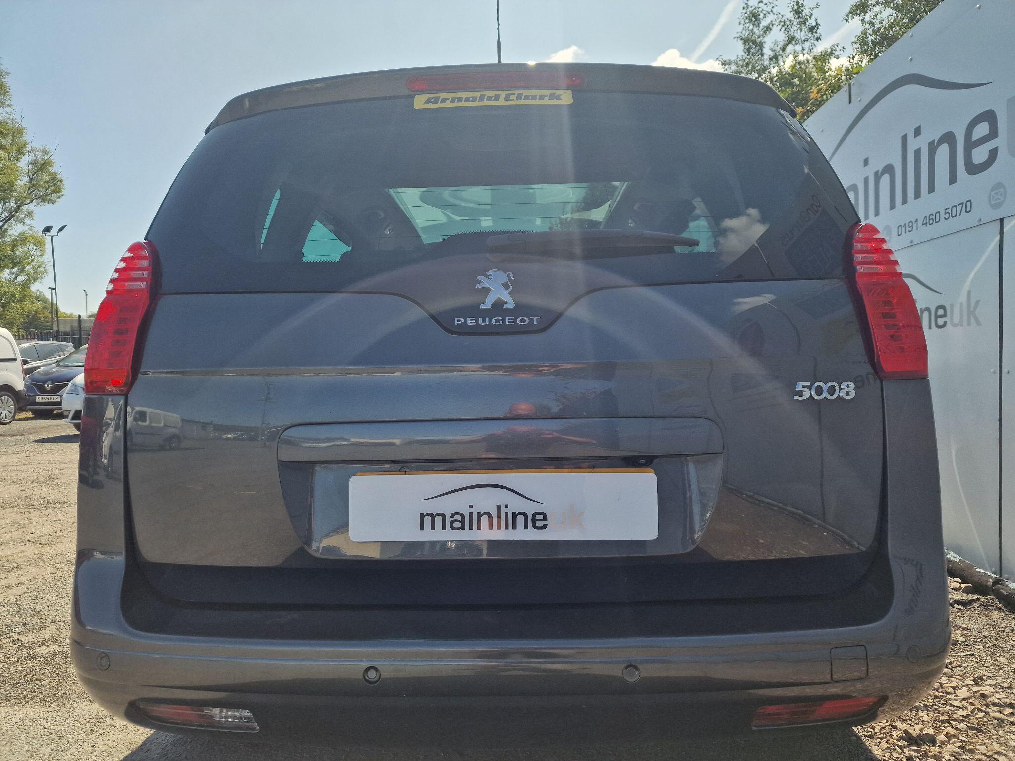 Peugeot 5008 view 17