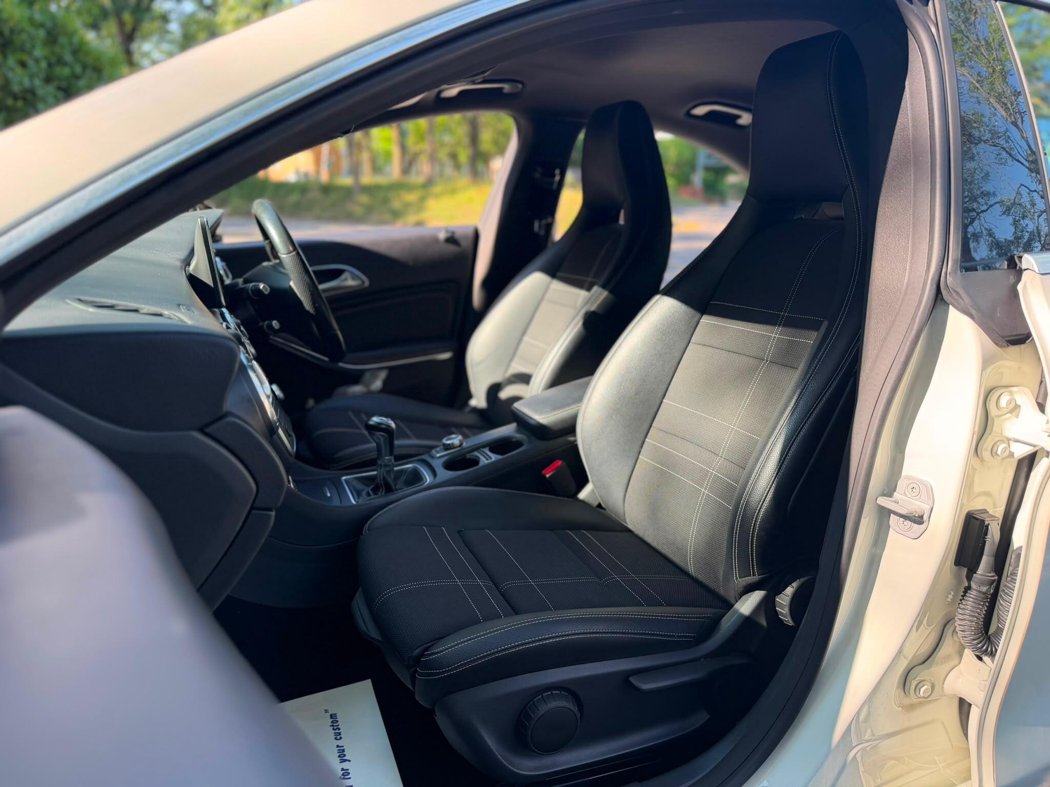Mercedes-Benz CLA view 14