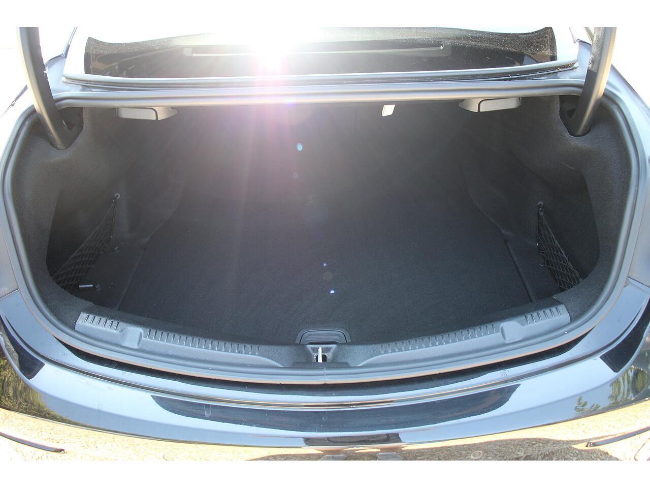 Mercedes-Benz E Class view 39