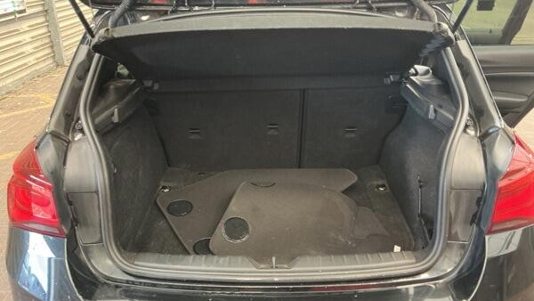 BMW 1 Series view 13