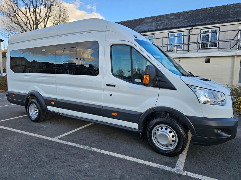 2018 Ford Transit 2.2 TDCi 460 HDT Trend Minibus 5dr Diesel Manual L4 H3 (18 seats) (196 g/km, 123 bhp) • 9,875 miles image 3