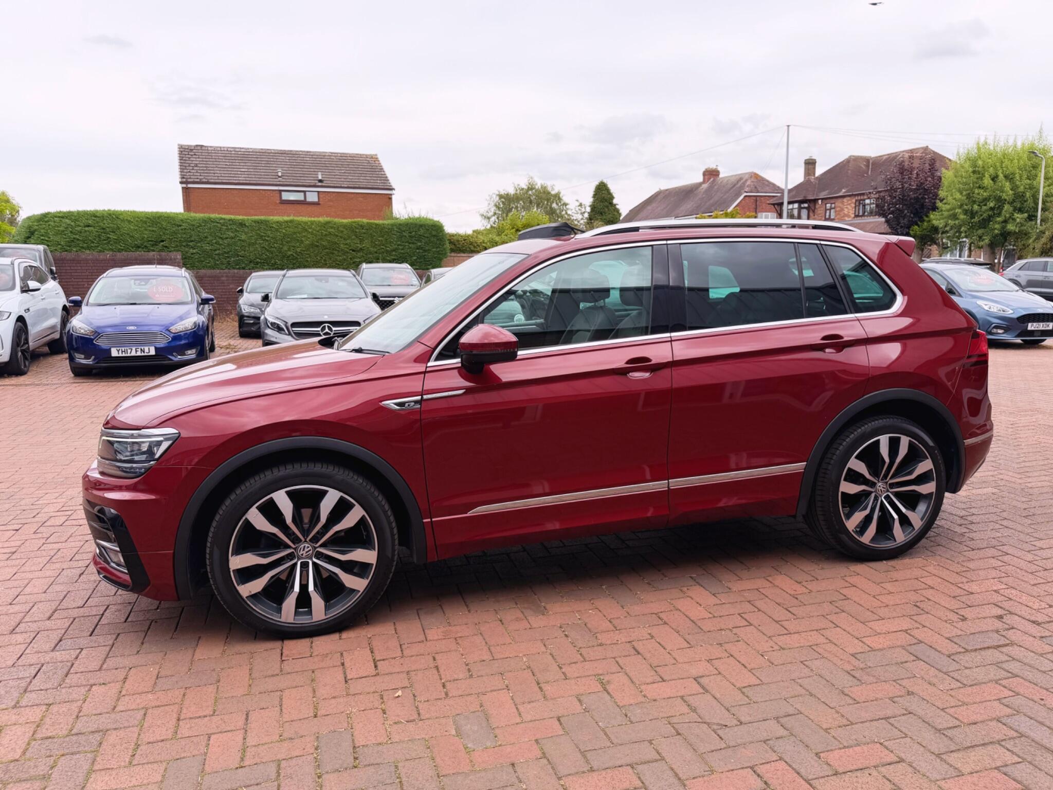 Volkswagen Tiguan view 32