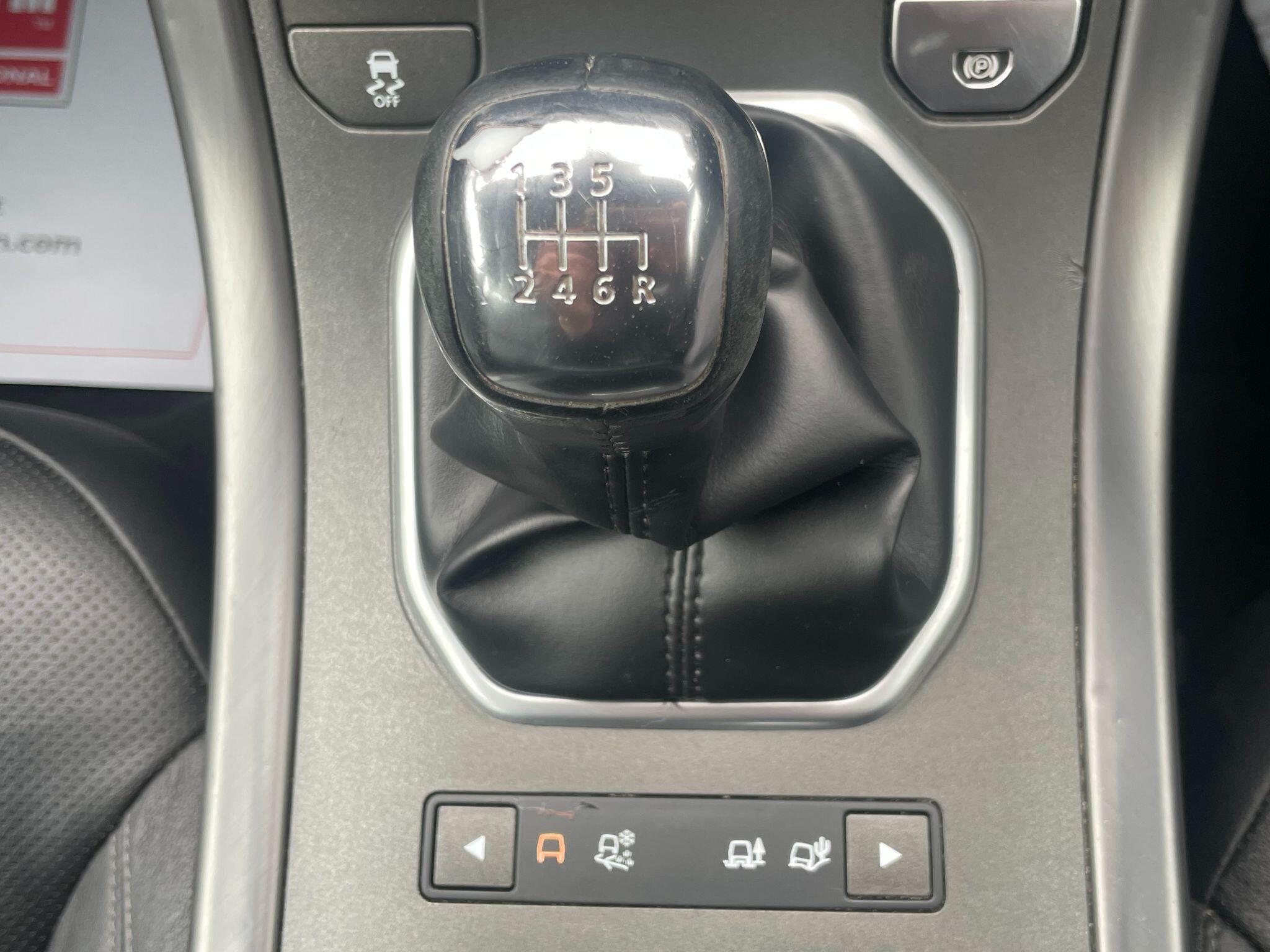 Land Rover Range Rover Evoque view 32