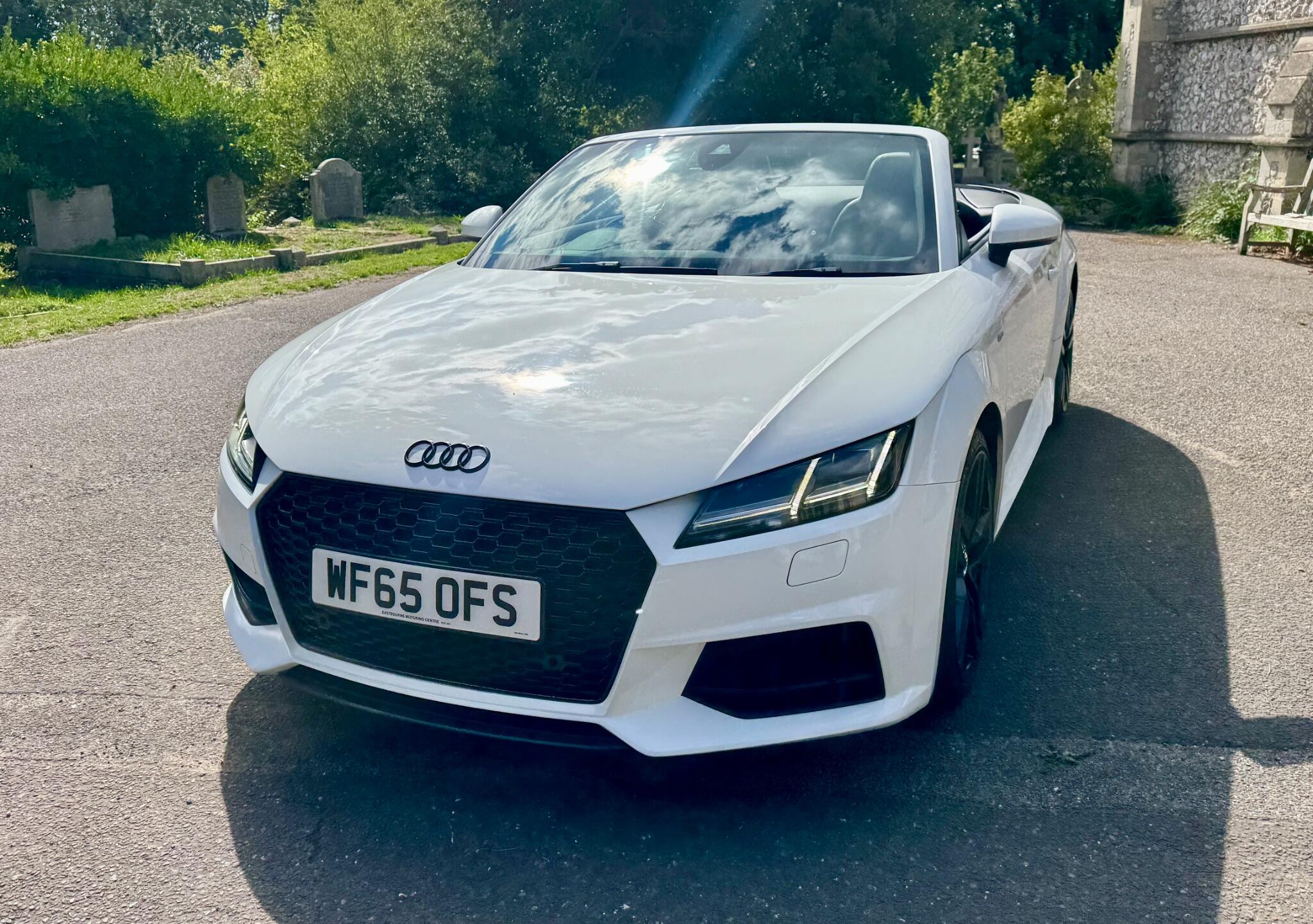 Audi TT view 11