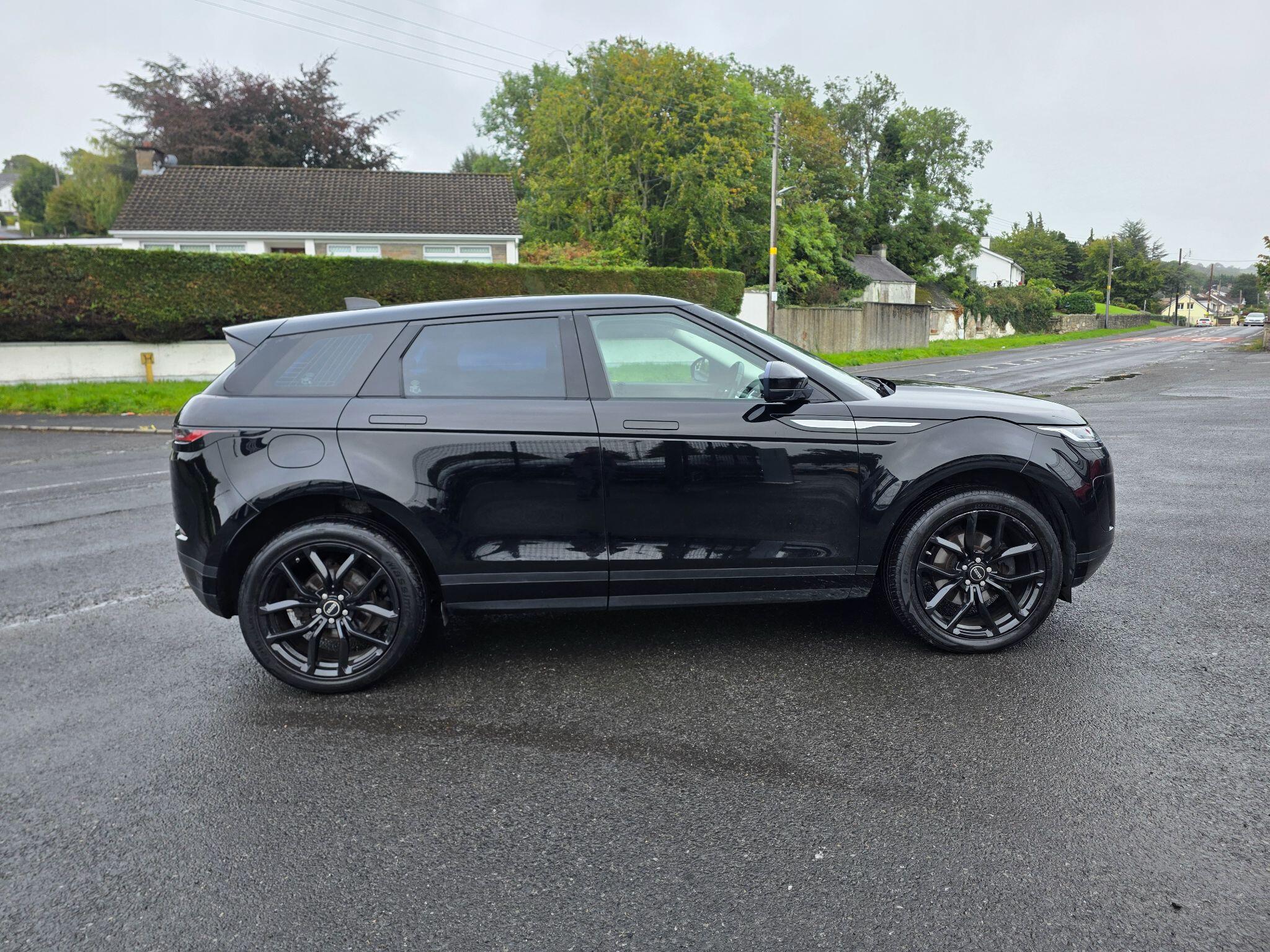 Land Rover Range Rover Evoque view 3