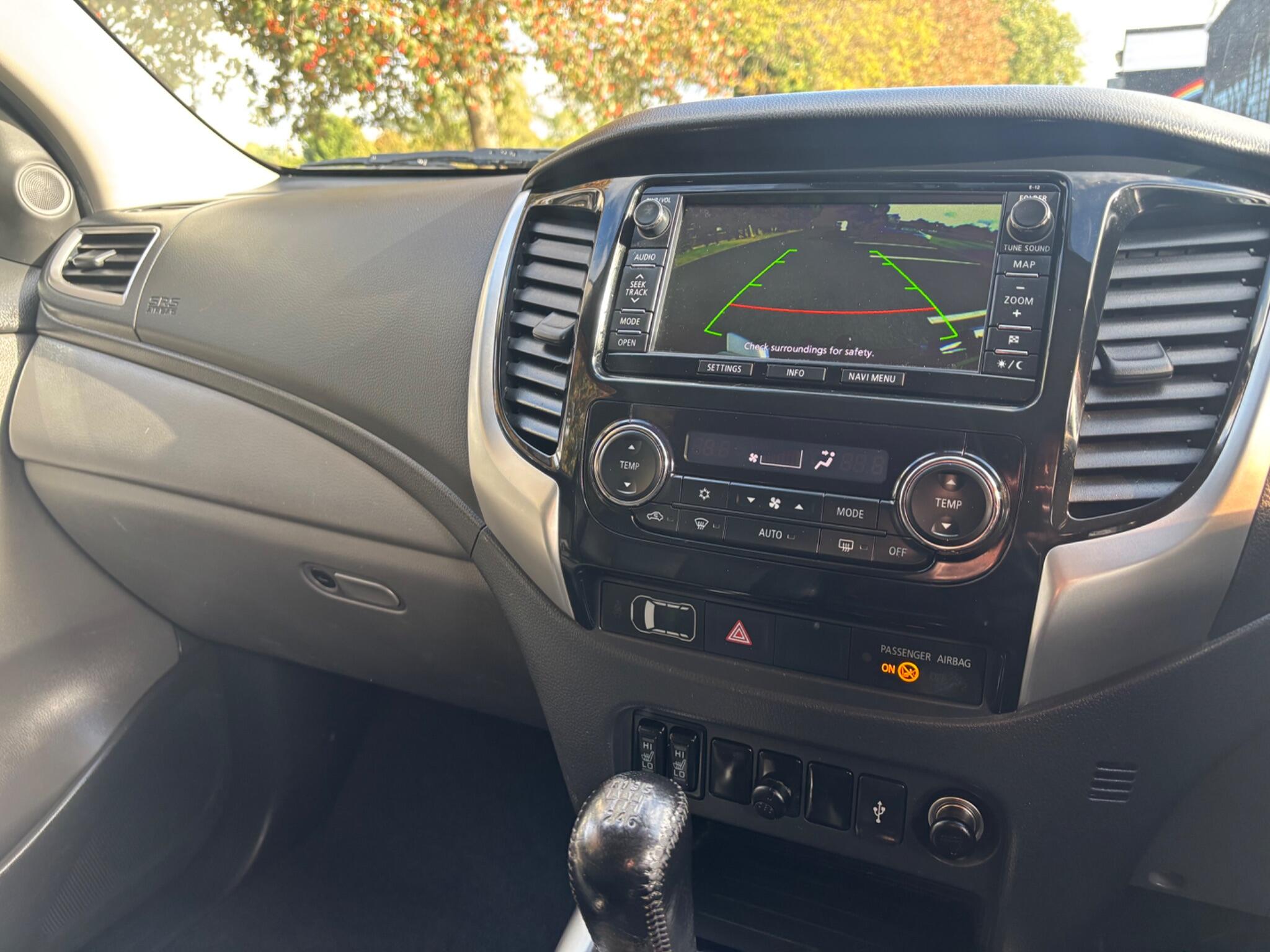 Mitsubishi L200 view 13