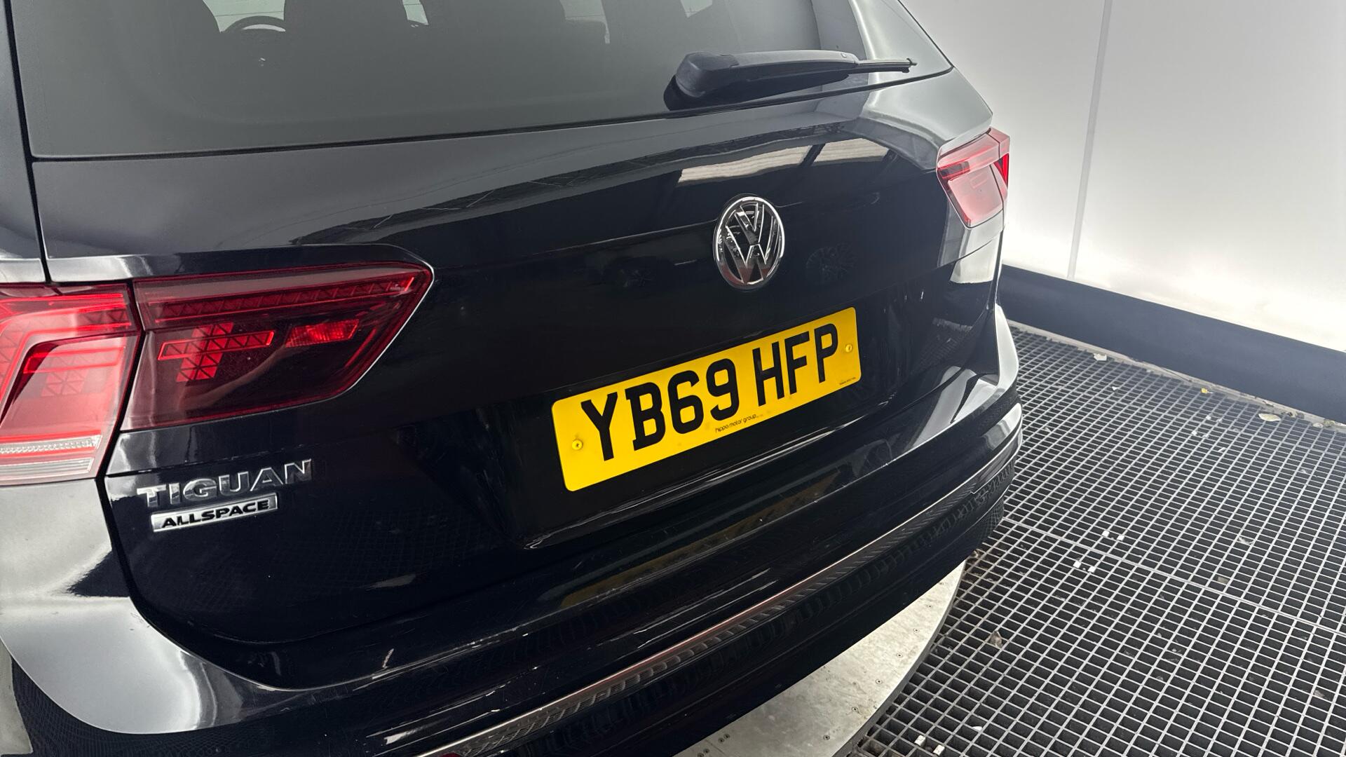 Volkswagen Tiguan Allspace view 26