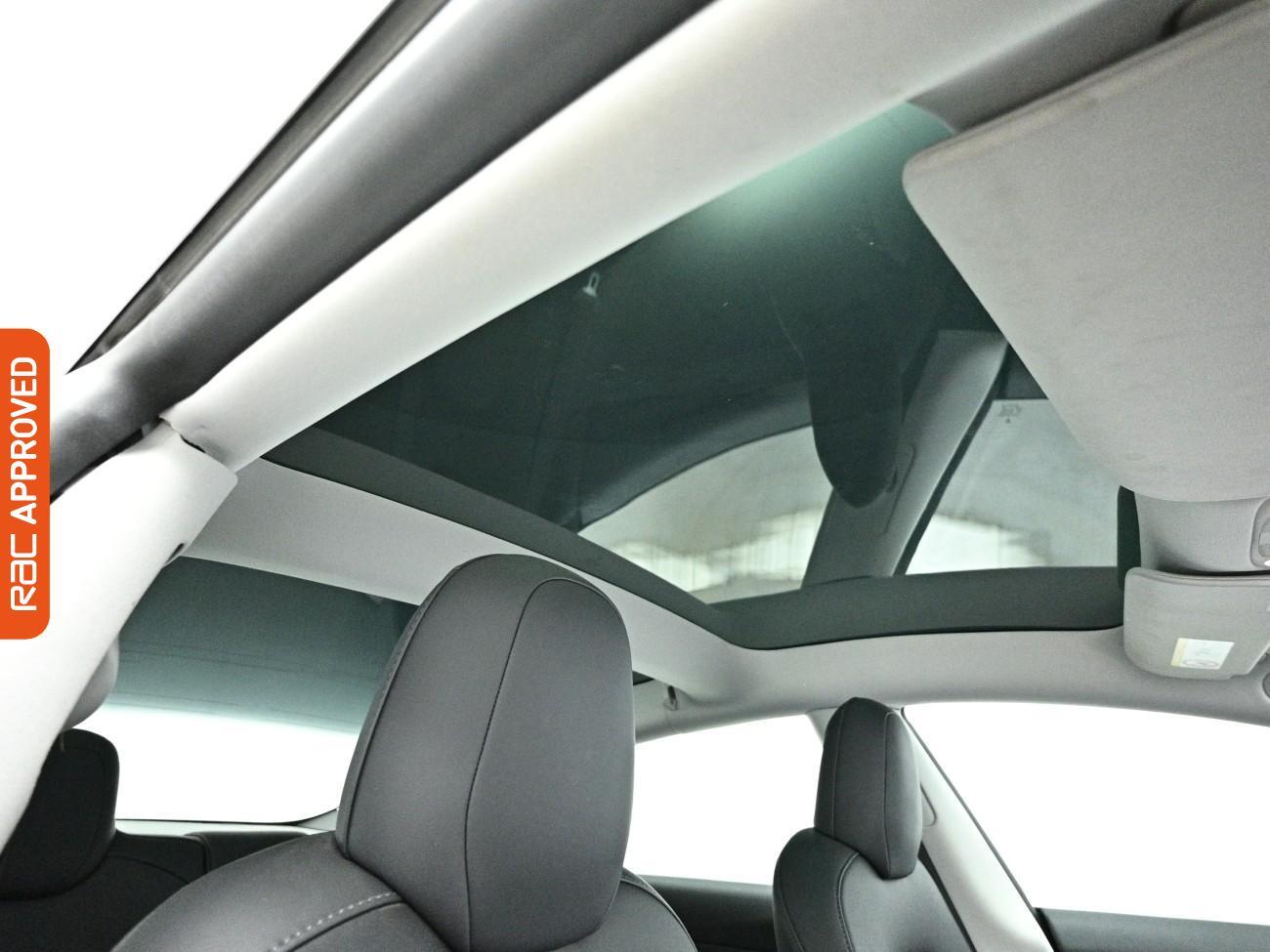 Tesla Model 3 view 3