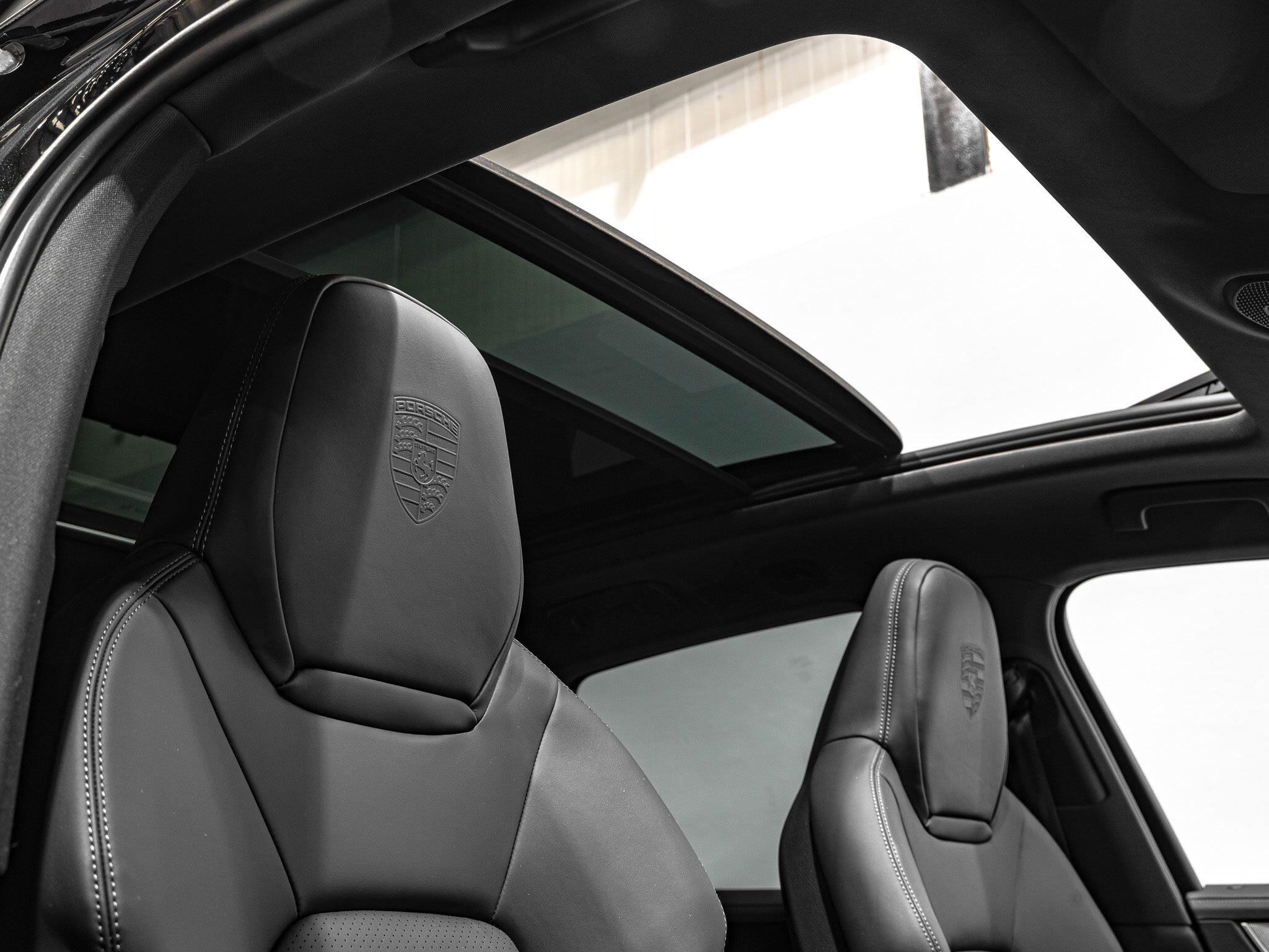 Porsche Cayenne view 3