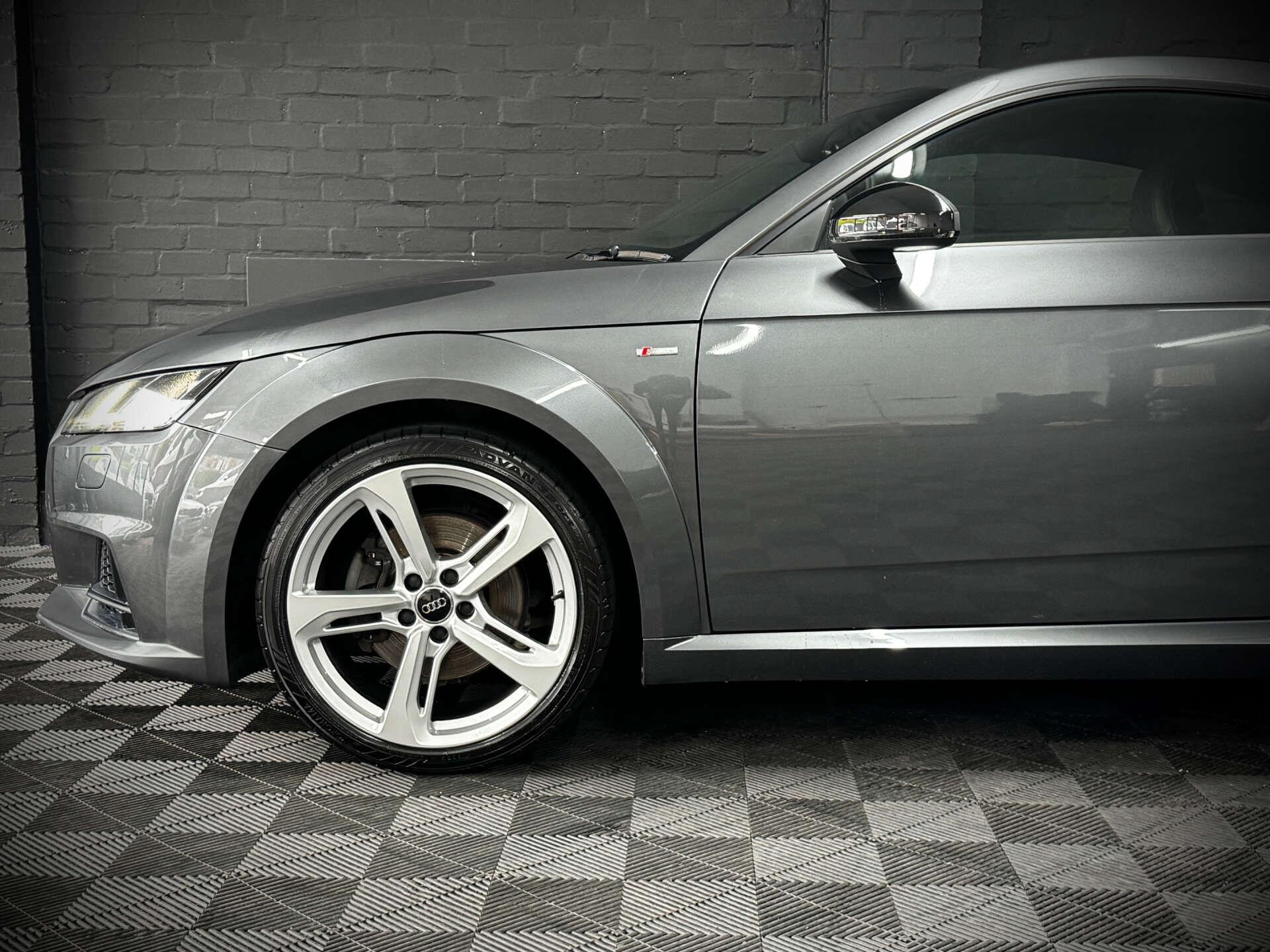 Audi TT view 15