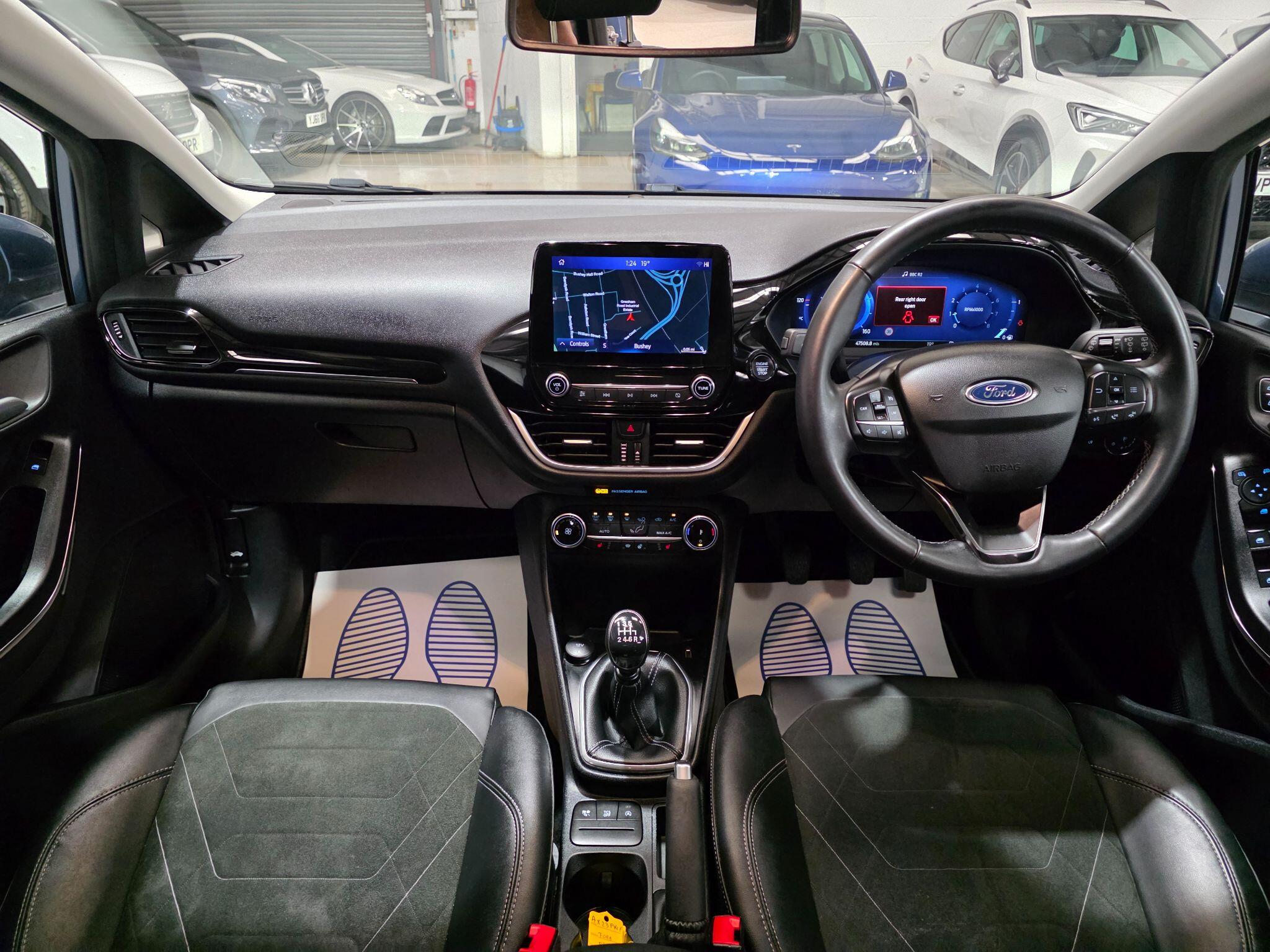 Ford Fiesta view 5