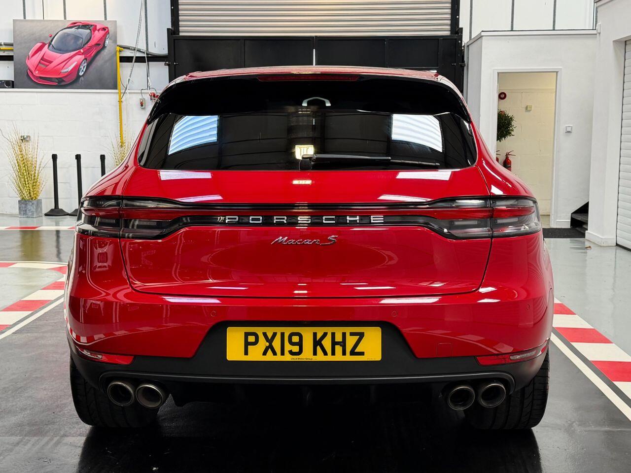 Porsche Macan view 7