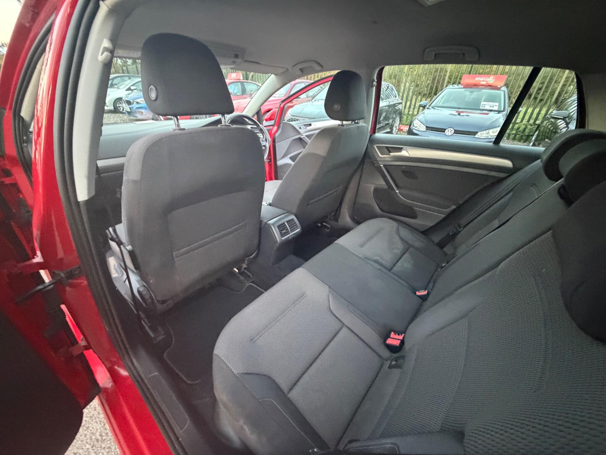 Volkswagen Golf view 31