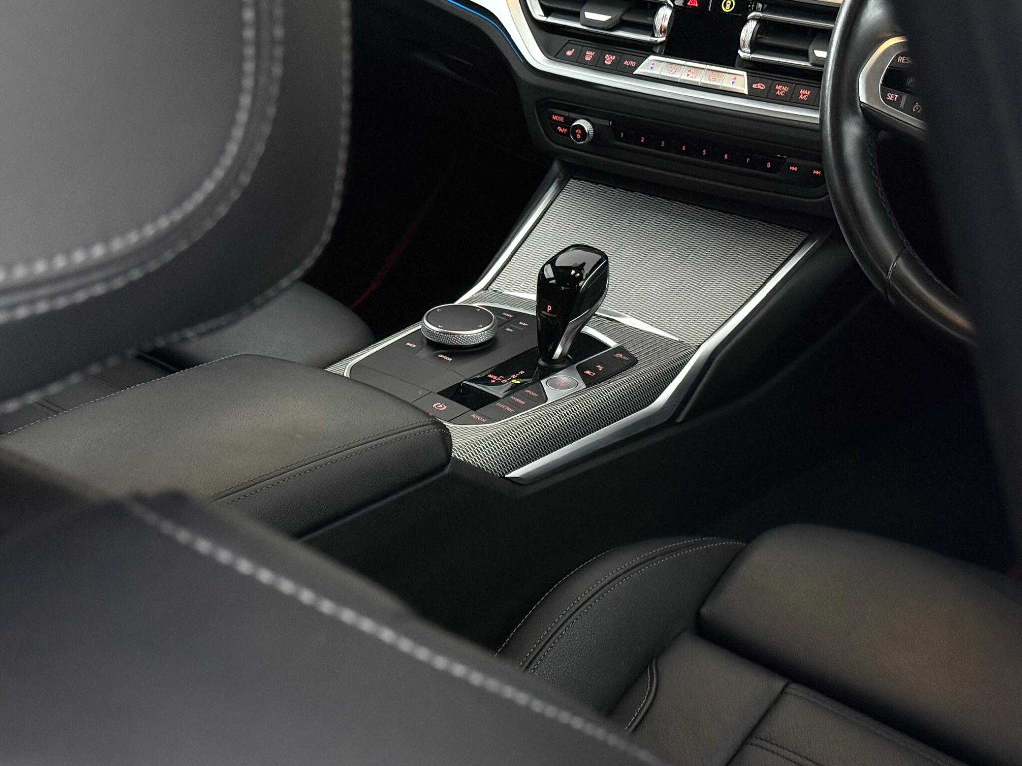 BMW 3 Series view 21