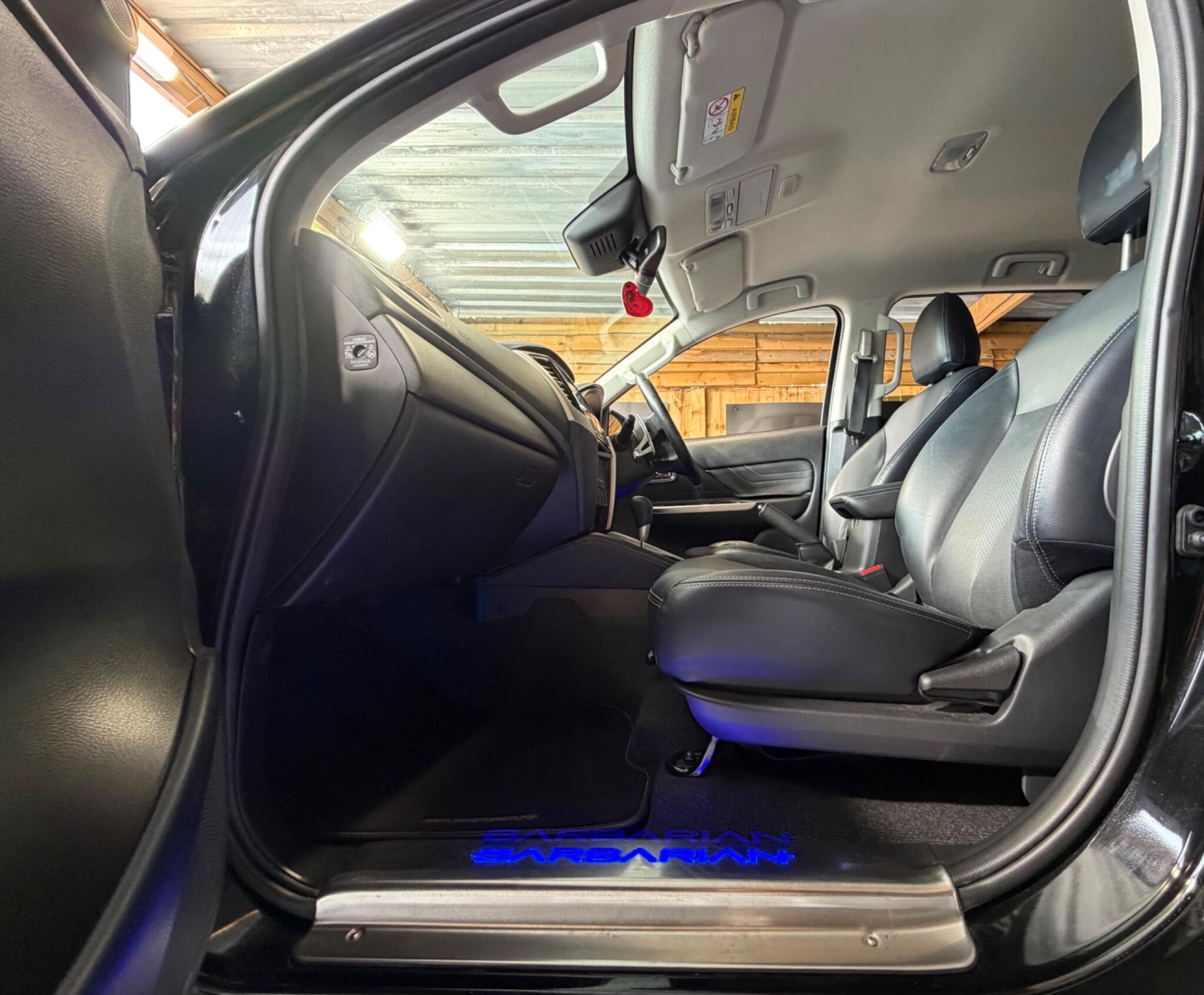 Mitsubishi L200 view 24