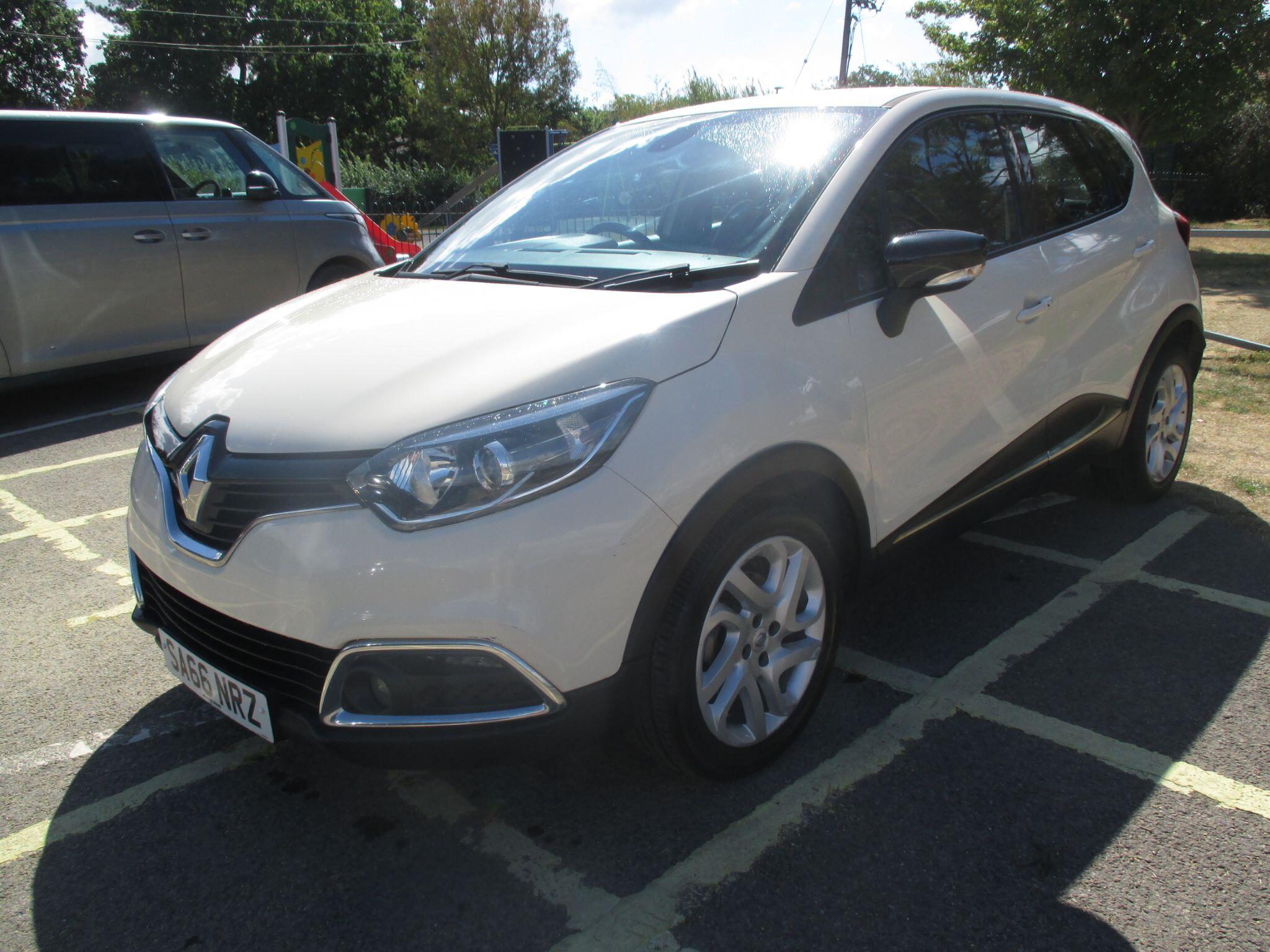 Renault Captur view 18