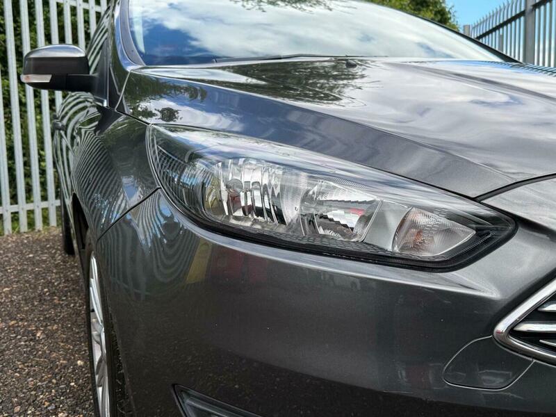 2017 Ford Focus image 8