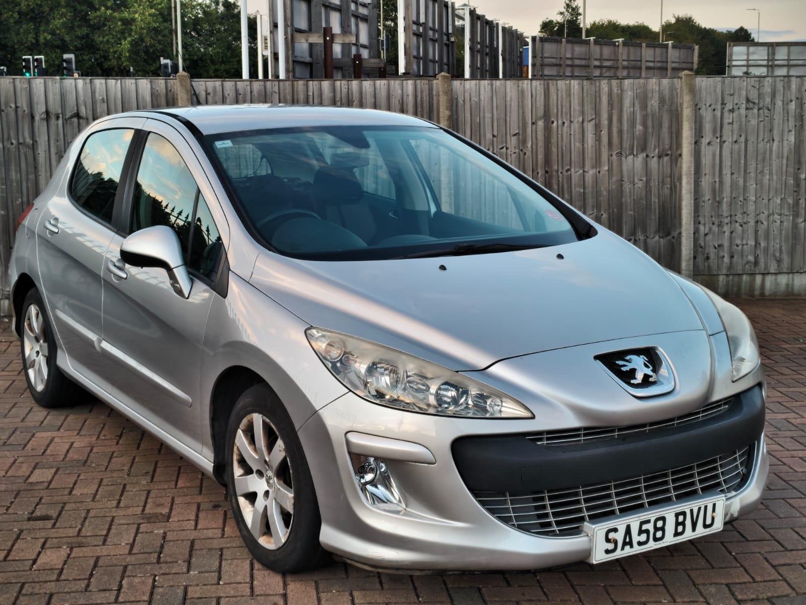 Peugeot 308 view 3